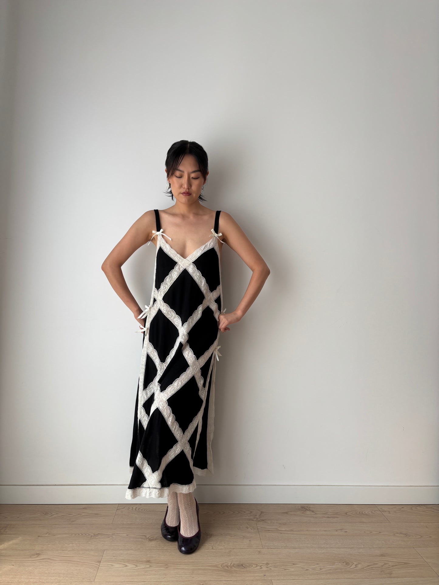 Vintage 90s Chic Y2K black cotton lace bow straight cut nightgown maxi slip dress