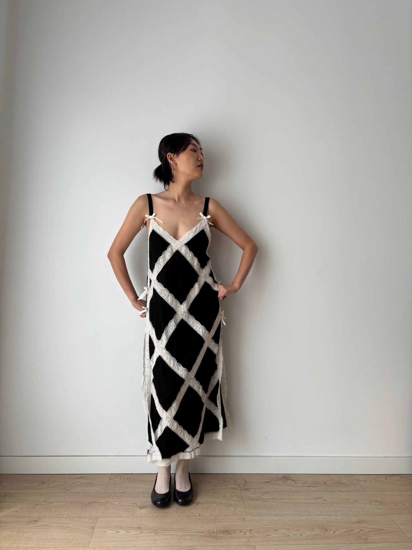 Vintage 90s Chic Y2K black cotton lace bow straight cut nightgown maxi slip dress