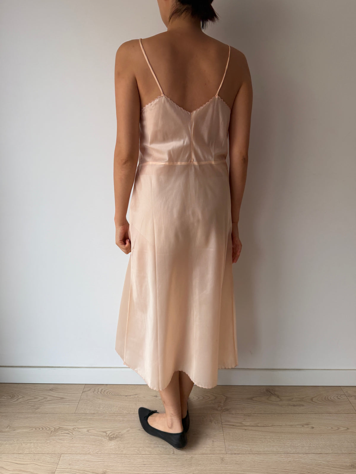 1950s–1960s Peach Pink Nylon Slip Dress, Pastel Floral Embroidery, Vintage Lingerie