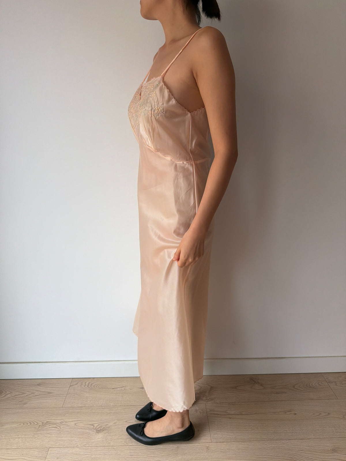 1950s–1960s Peach Pink Nylon Slip Dress, Pastel Floral Embroidery, Vintage Lingerie