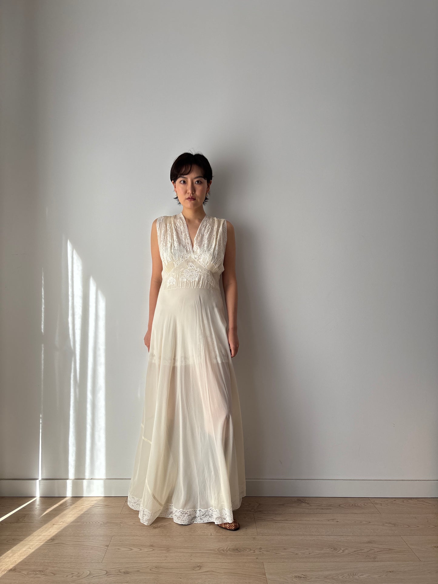 1930s Bridal Silk Chiffon Peignoir Set in White: French Lace Robe & Slip Lingerie Dress