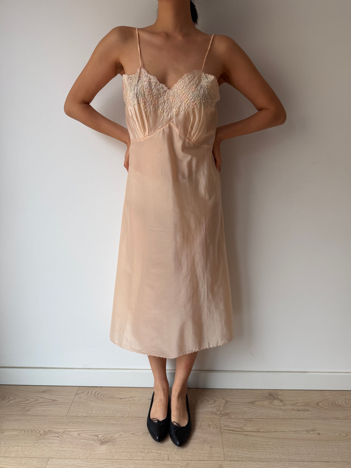 1950s–1960s Peach Pink Nylon Slip Dress, Pastel Floral Embroidery, Vintage Lingerie