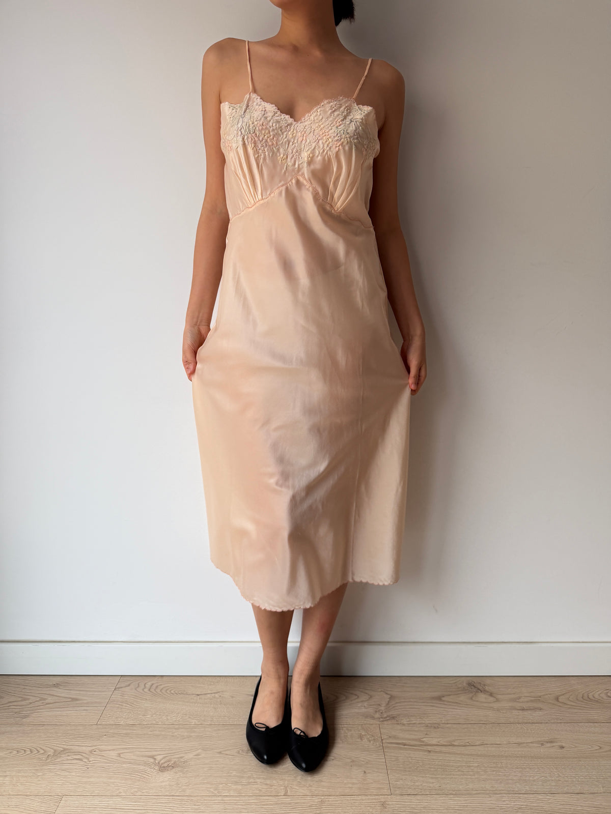 1950s–1960s Peach Pink Nylon Slip Dress, Pastel Floral Embroidery, Vintage Lingerie
