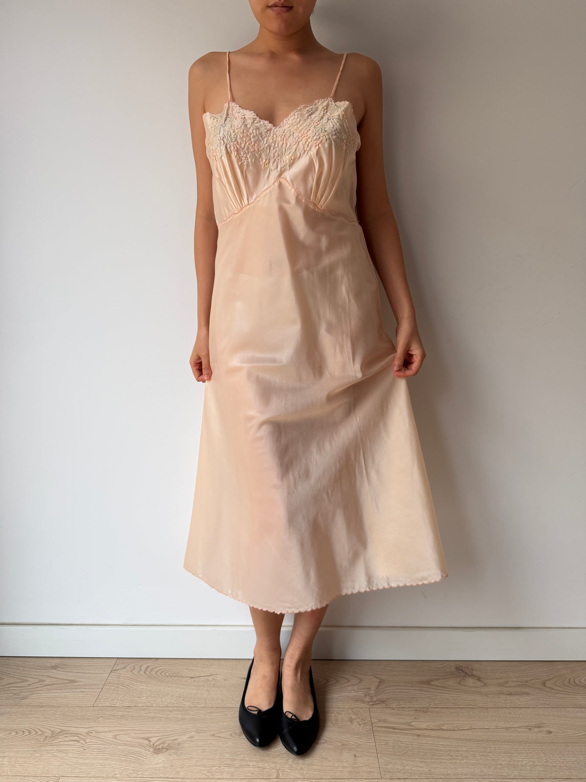 1950s–1960s Peach Pink Nylon Slip Dress, Pastel Floral Embroidery, Vintage Lingerie