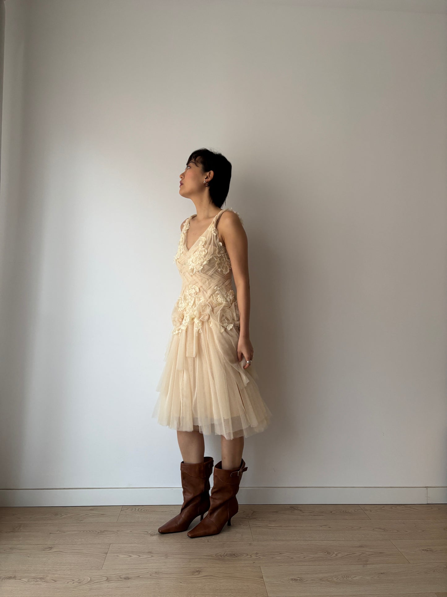 Y2K Romantic Organza Dress: Lace Appliqué Roses, Crisscross Bodice, Layered Skirt & Twisted Straps