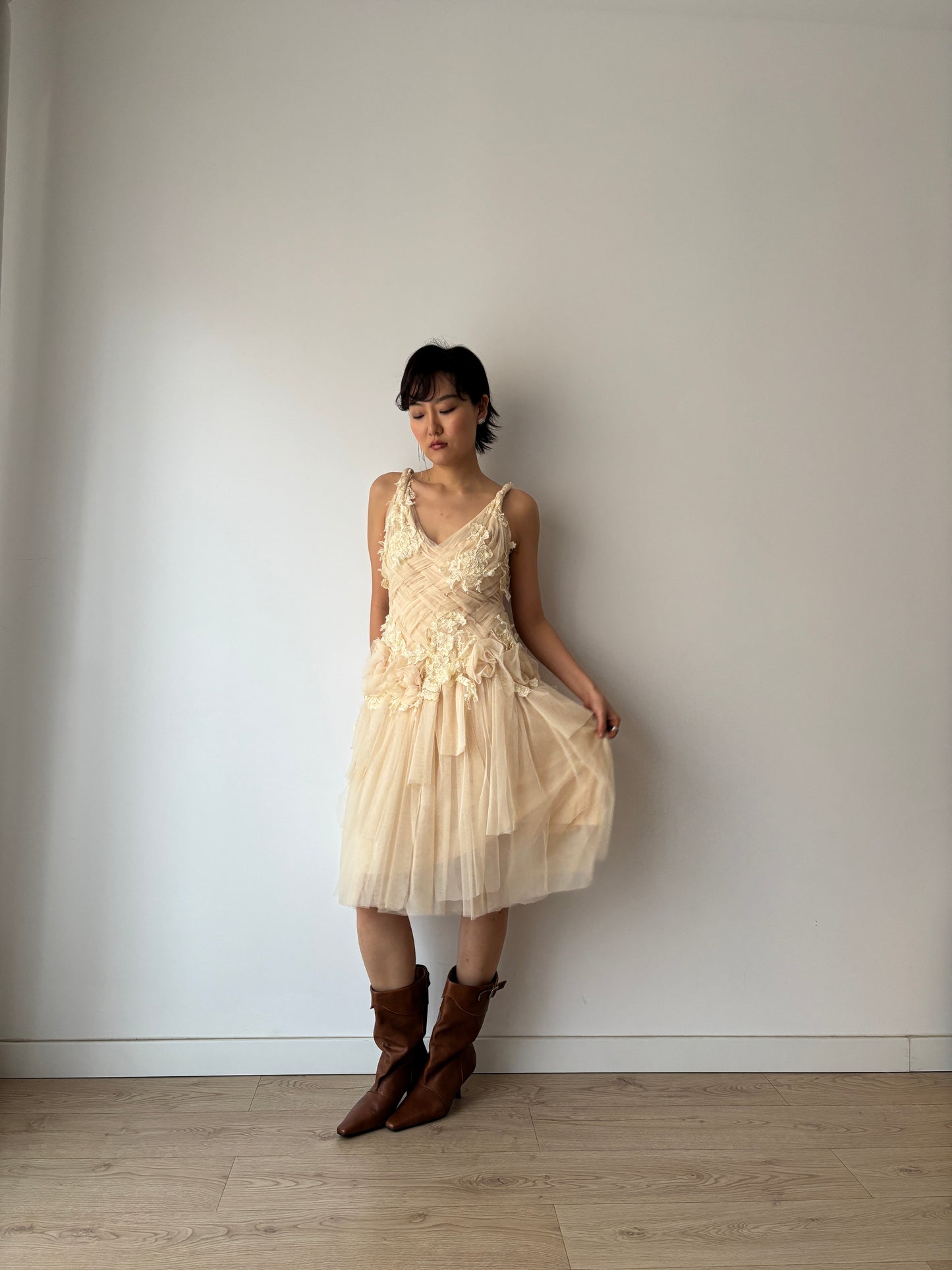 Y2K Romantic Organza Dress: Lace Appliqué Roses, Crisscross Bodice, Layered Skirt & Twisted Straps