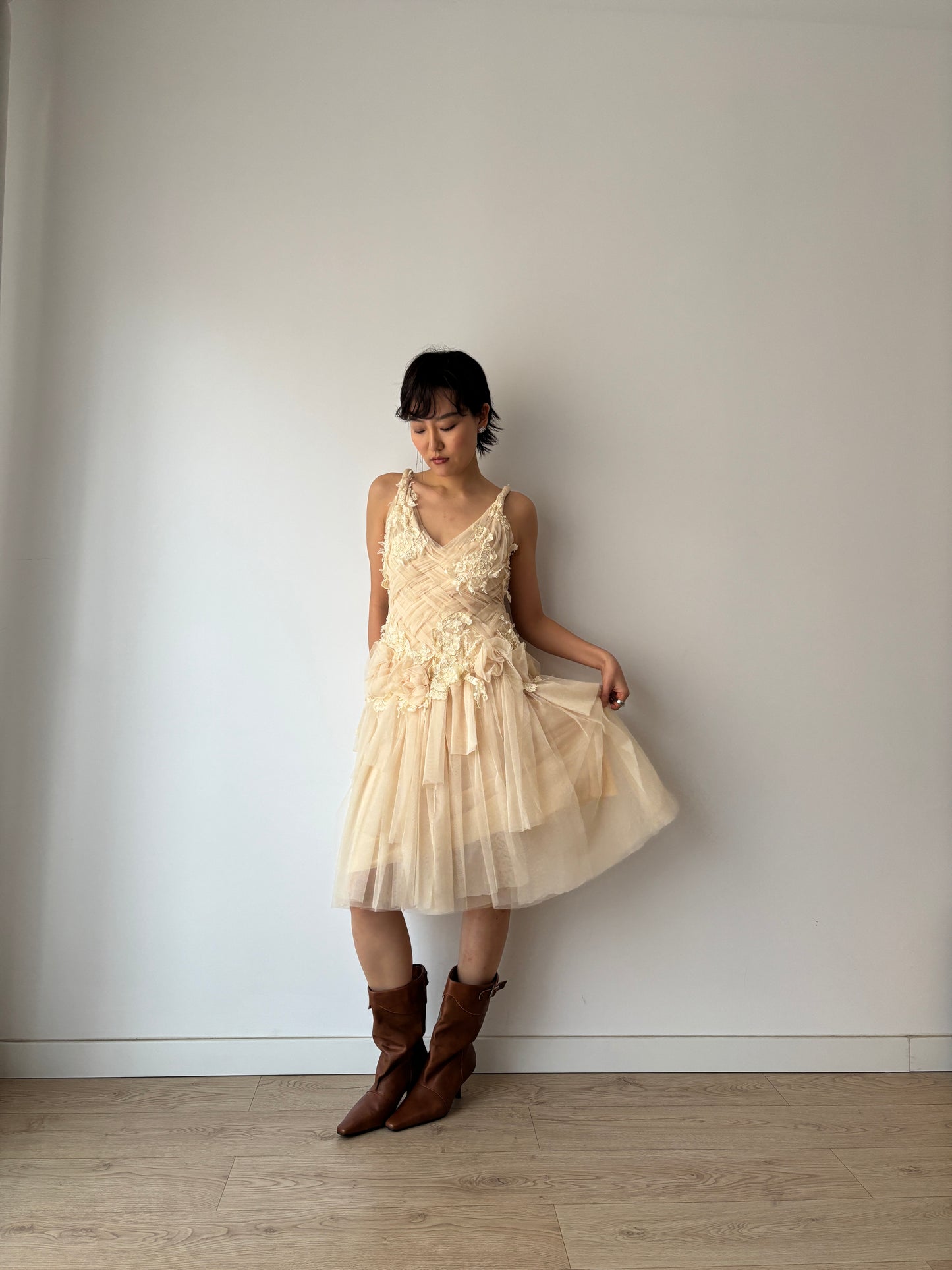 Y2K Romantic Organza Dress: Lace Appliqué Roses, Crisscross Bodice, Layered Skirt & Twisted Straps