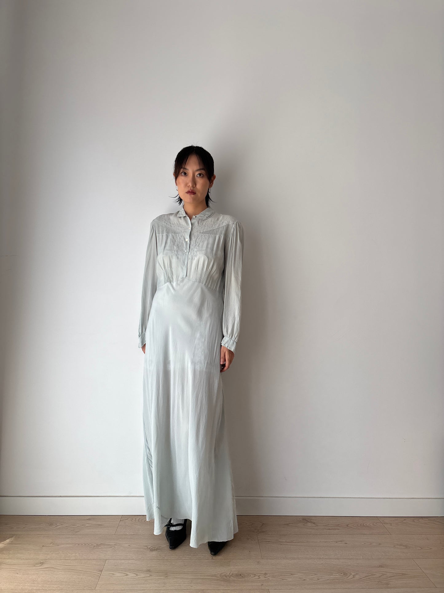 1930s Antique Blue Bias Cut Negligee Pure Silk Crepe Embroidery Nightgown