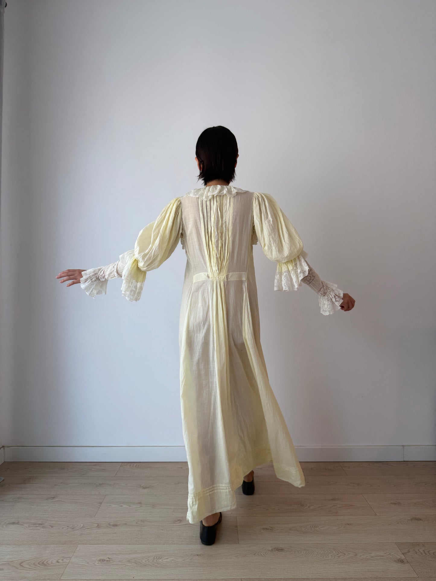 Antique 1900s 1910s Edwardian Cotton Yellow Nightgown with Leg-of-mutton Bishop sleeves and layered lace flounce cuffs