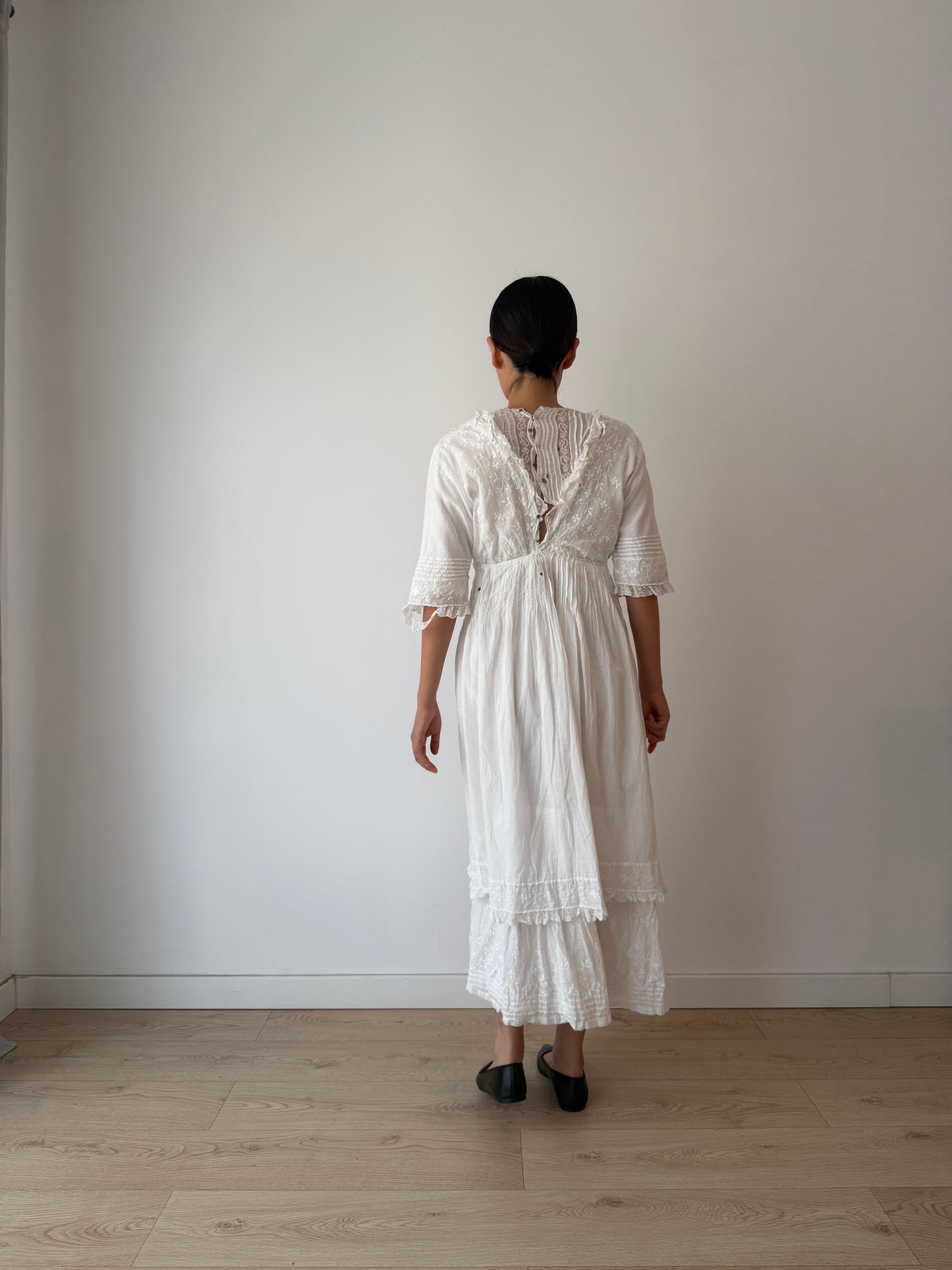 Antique 1905s 1915s Edwardian white cotton tea dress, French lace lawn dress, Romantic edwardian day dress