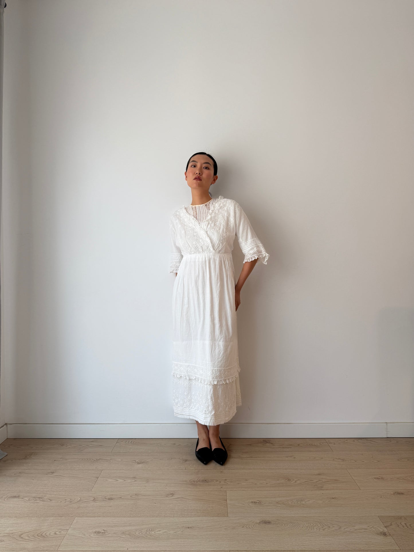 Antique 1905s 1915s Edwardian white cotton tea dress, French lace lawn dress, Romantic edwardian day dress