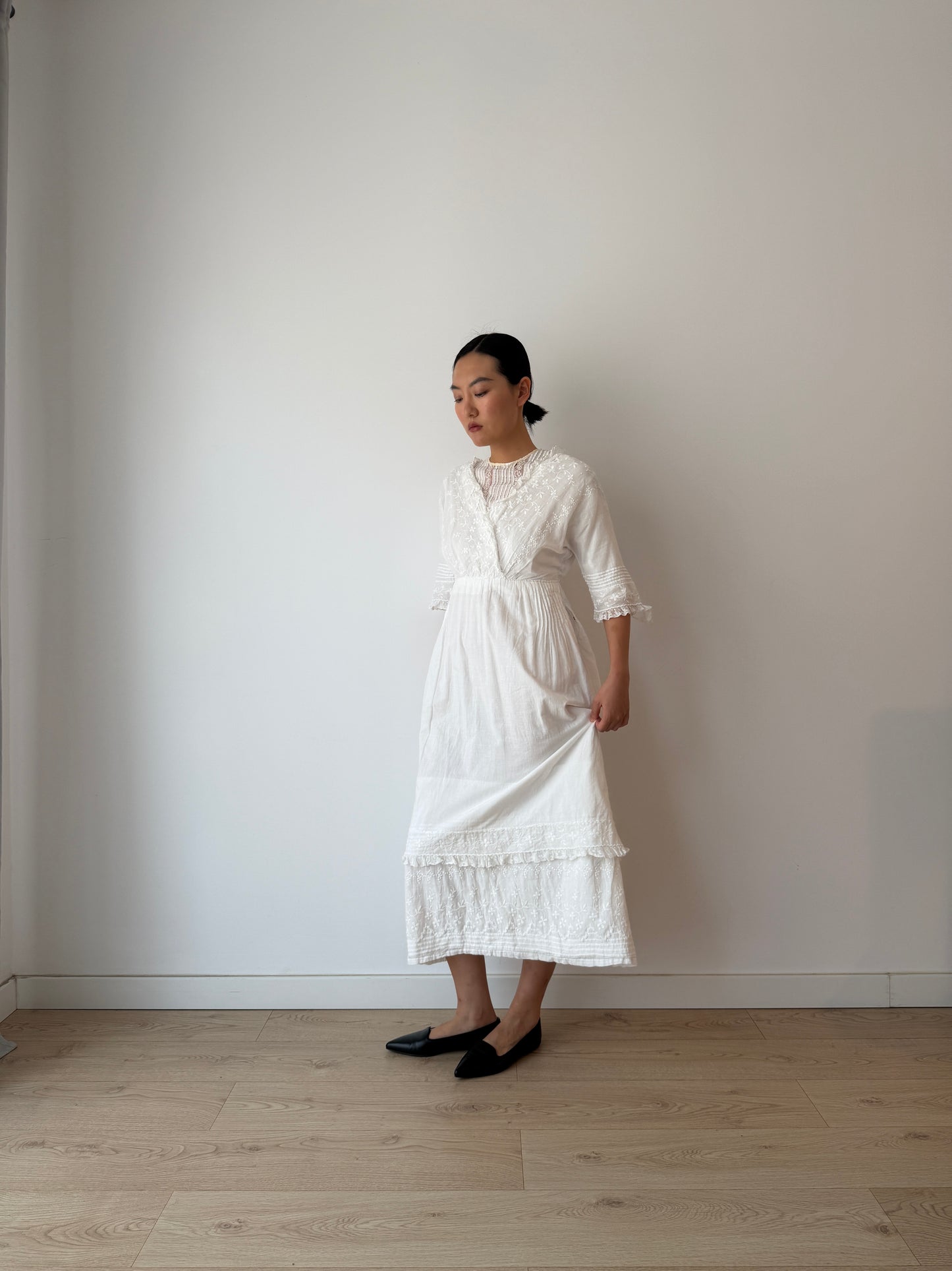Antique 1905s 1915s Edwardian white cotton tea dress, French lace lawn dress, Romantic edwardian day dress