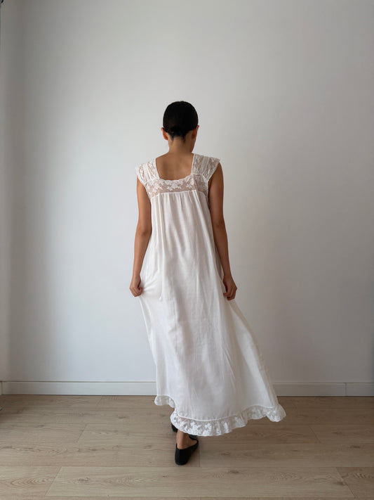 Antique Romantic White Cotton Lace Renaissance Edwardian Nightdress, Vintage French Parisian Romantic Floral Bridal Slip Dress