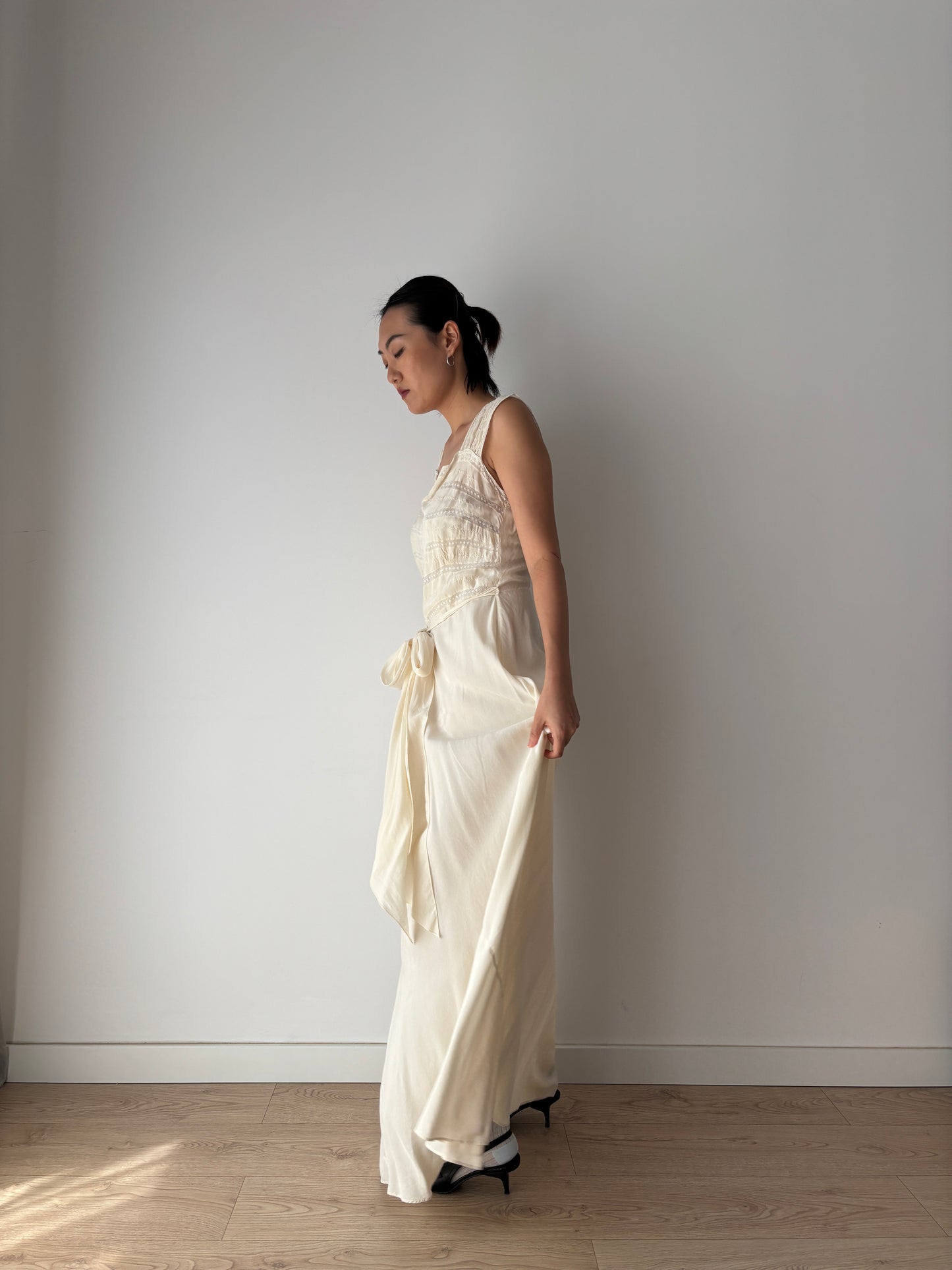 1930s Antique Bias Cut lace White Cream Pure Silk Lace Embroidered Bridal Gown