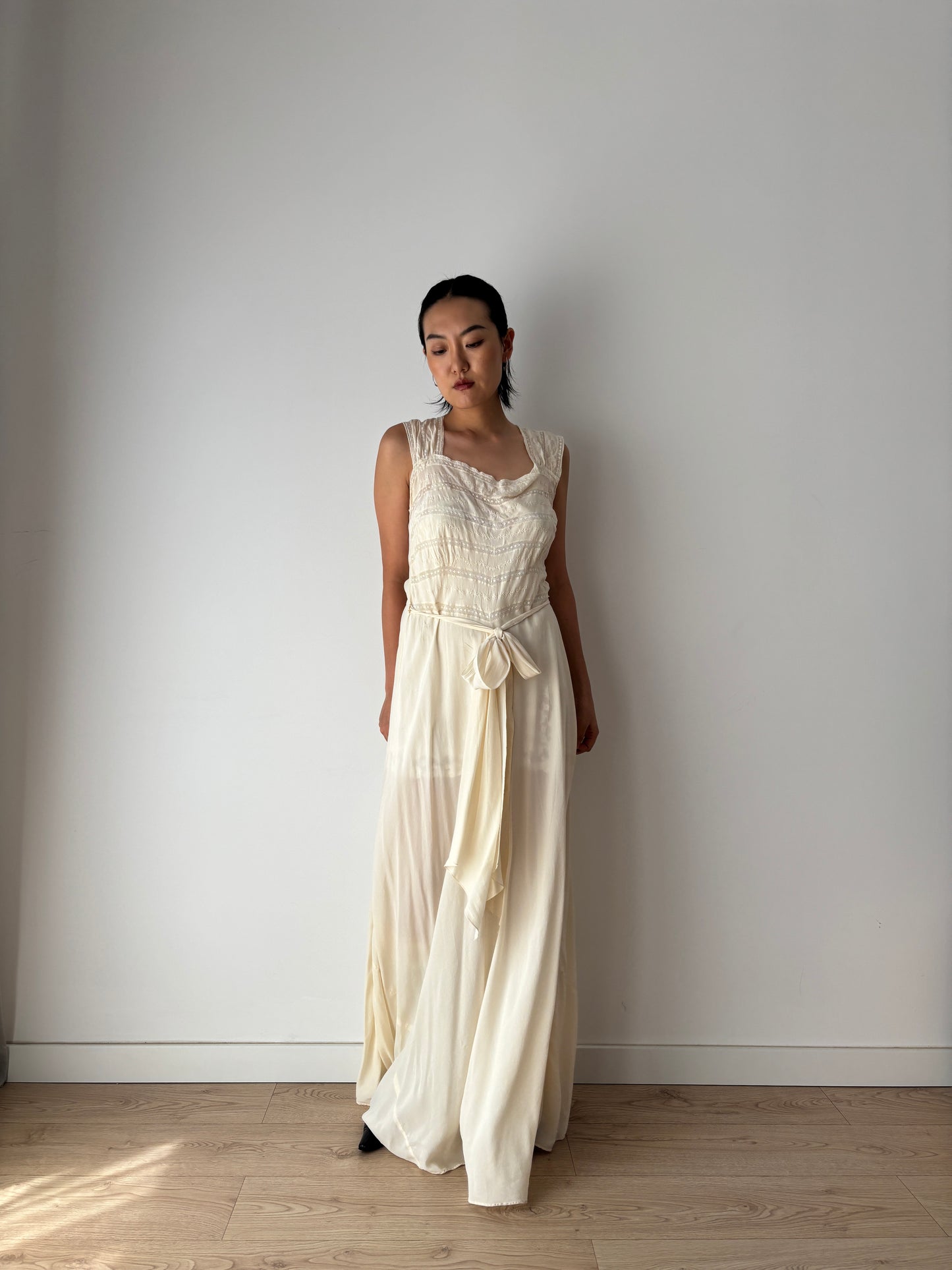 1930s Antique Bias Cut lace White Cream Pure Silk Lace Embroidered Bridal Gown