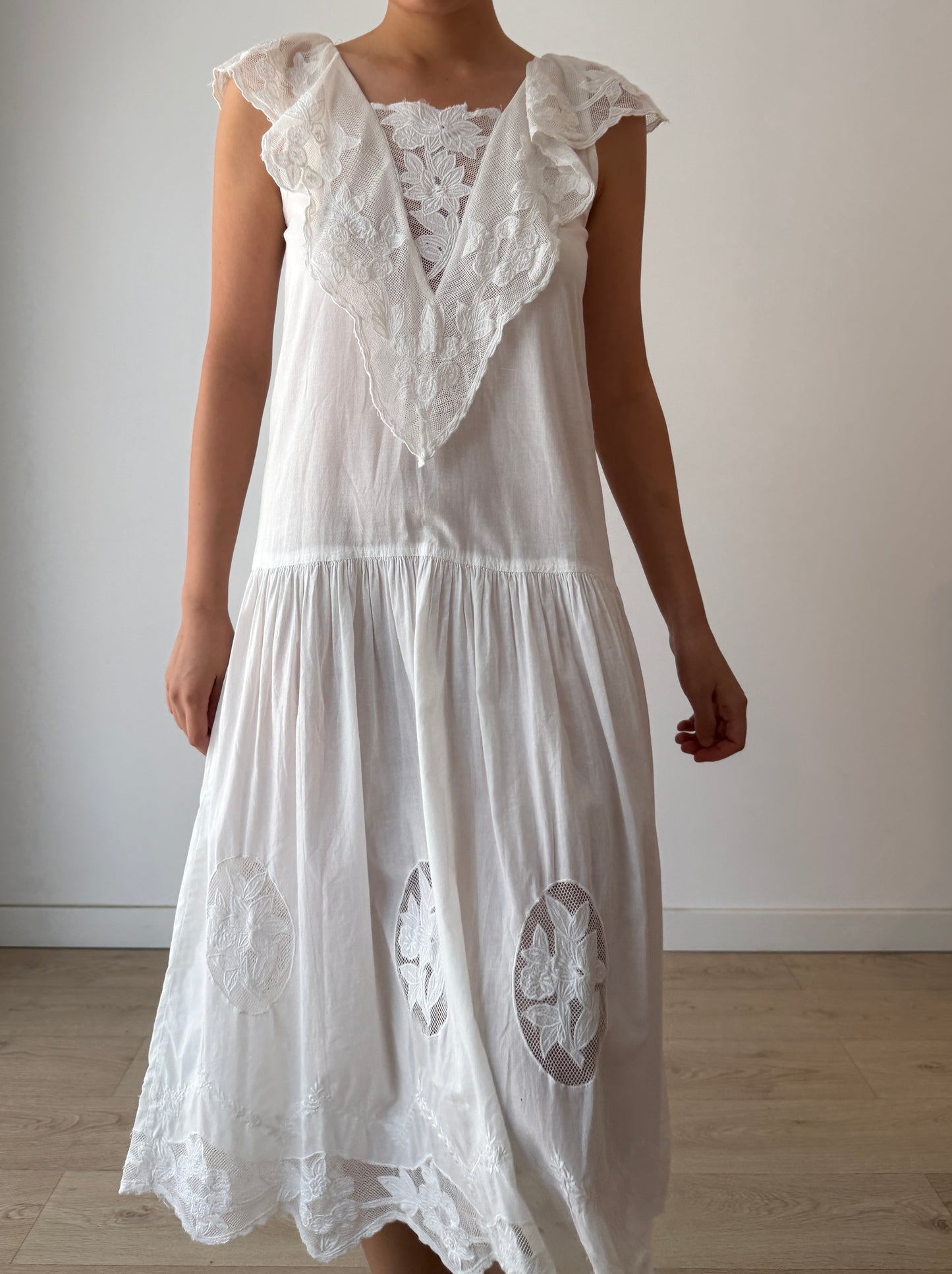 1940s 1950s White Cotton Floral Lace dress