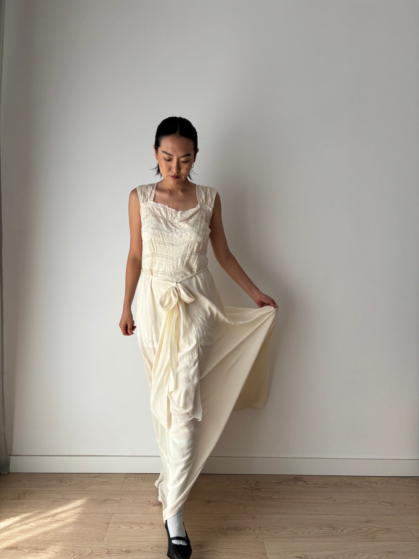 1930s Antique Bias Cut lace White Cream Pure Silk Lace Embroidered Bridal Gown