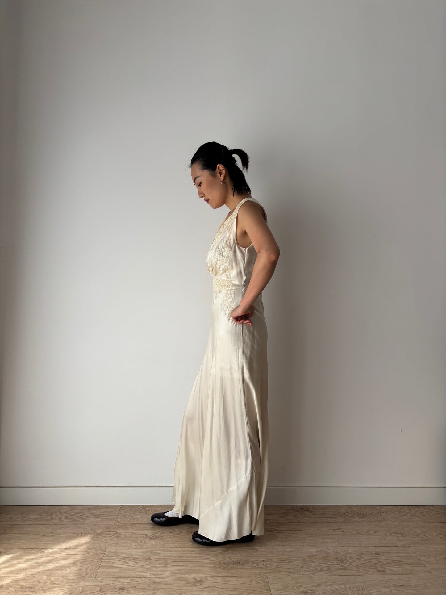 1930s Antique Bridal Bias Cut Negligee Silk Floral French Lace Beige Nightgown