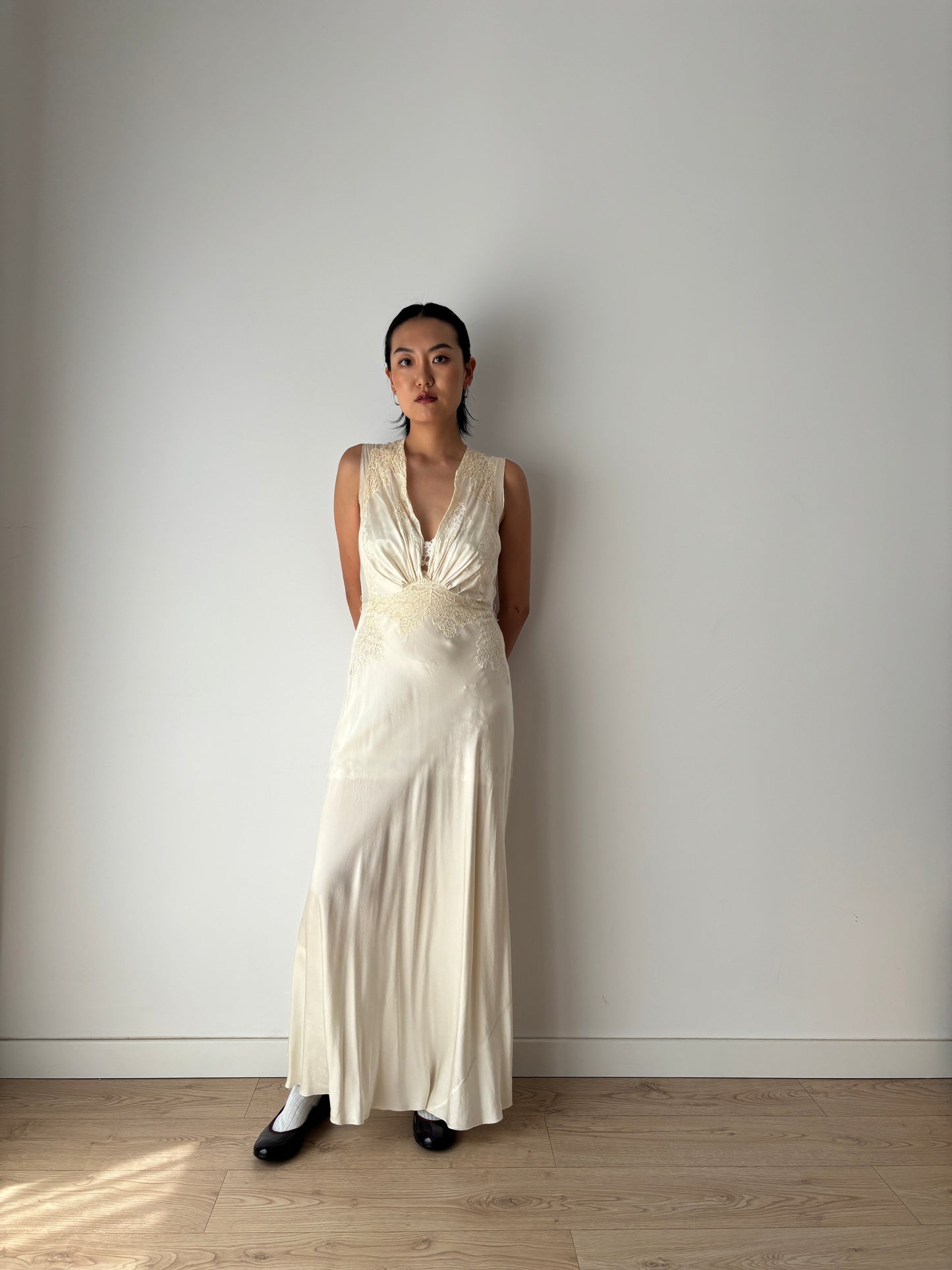 1930s Antique Bridal Bias Cut Negligee Silk Floral French Lace Beige Nightgown