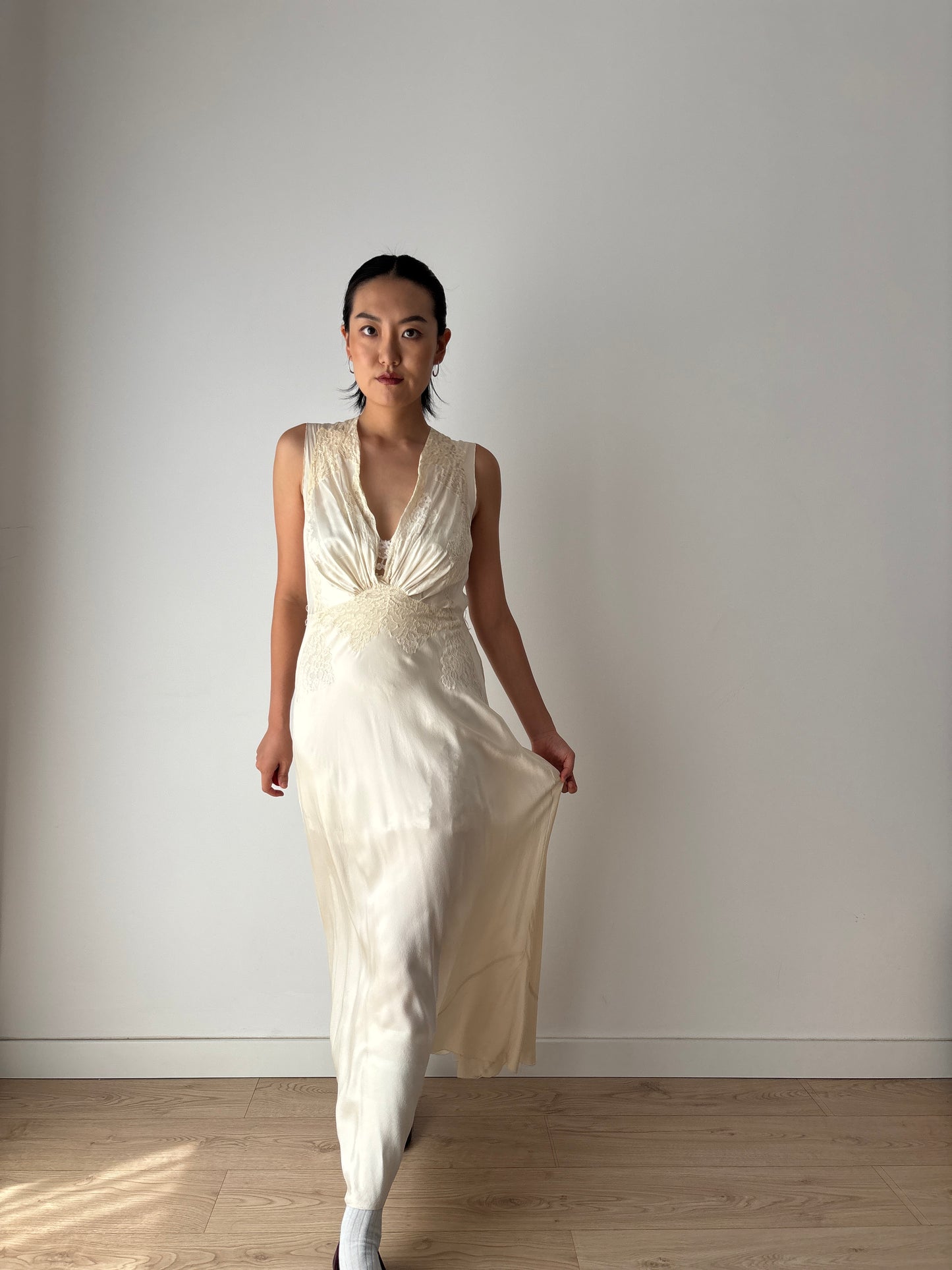 1930s Antique Bridal Bias Cut Negligee Silk Floral French Lace Beige Nightgown