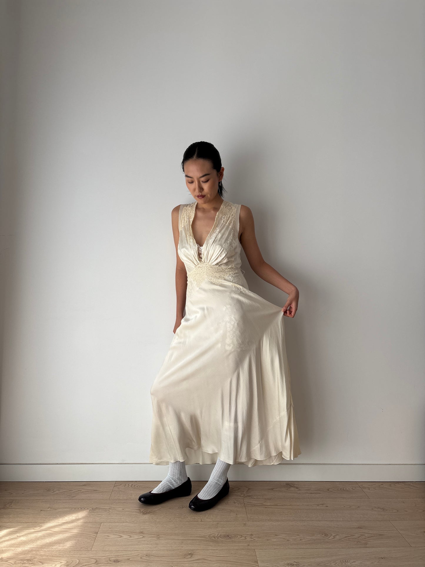 1930s Antique Bridal Bias Cut Negligee Silk Floral French Lace Beige Nightgown