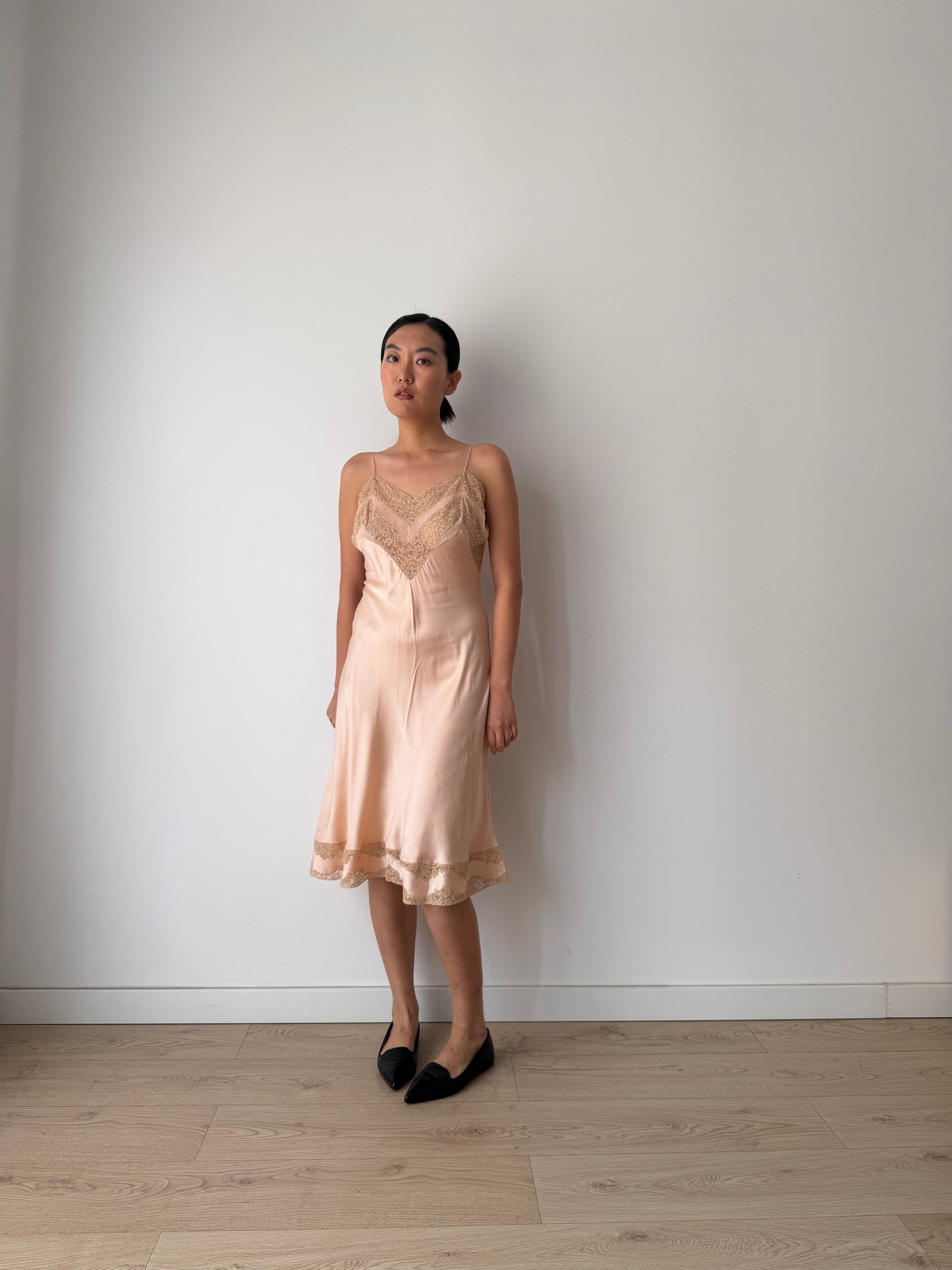 1930s Peach Pink Lace Pure Silk French Applique Lace Camisole, 30s Slip Dress