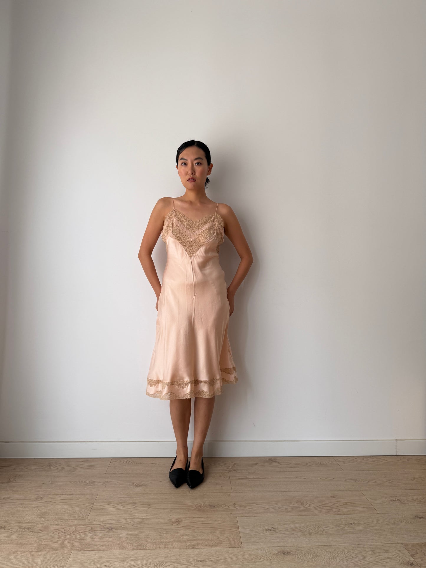1930s Peach Pink Lace Pure Silk French Applique Lace Camisole, 30s Slip Dress