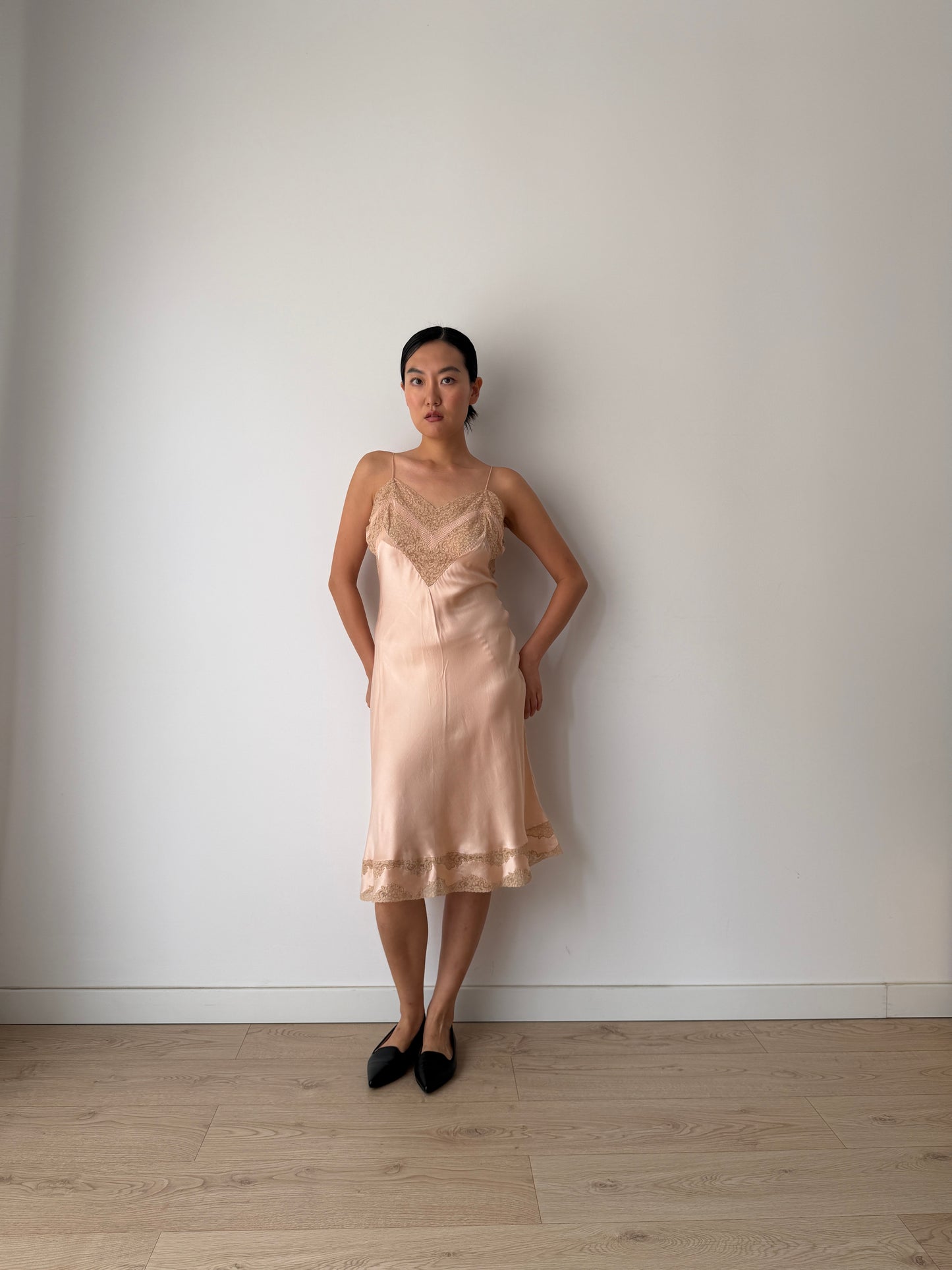 1930s Peach Pink Lace Pure Silk French Applique Lace Camisole, 30s Slip Dress