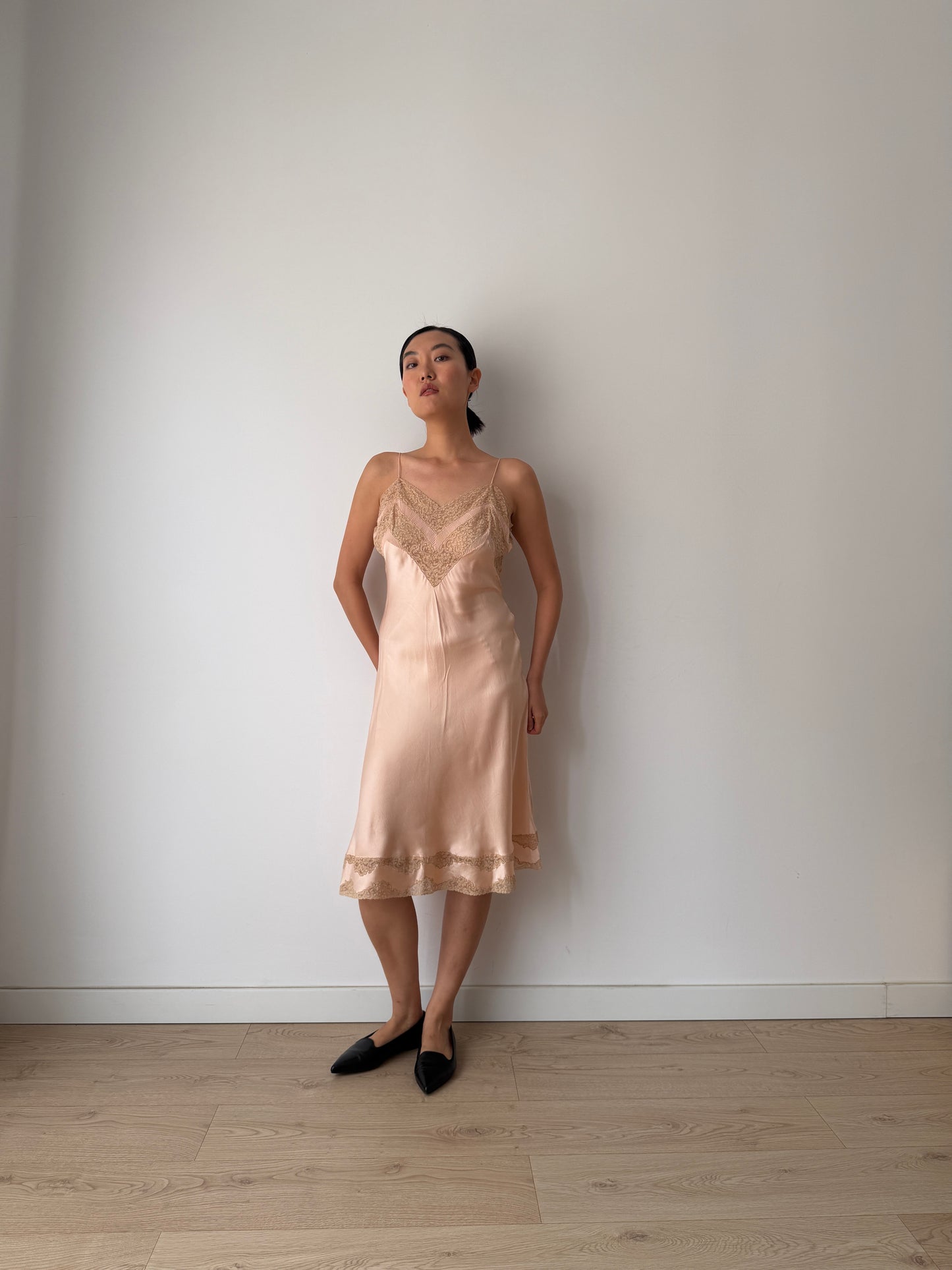 1930s Peach Pink Lace Pure Silk French Applique Lace Camisole, 30s Slip Dress
