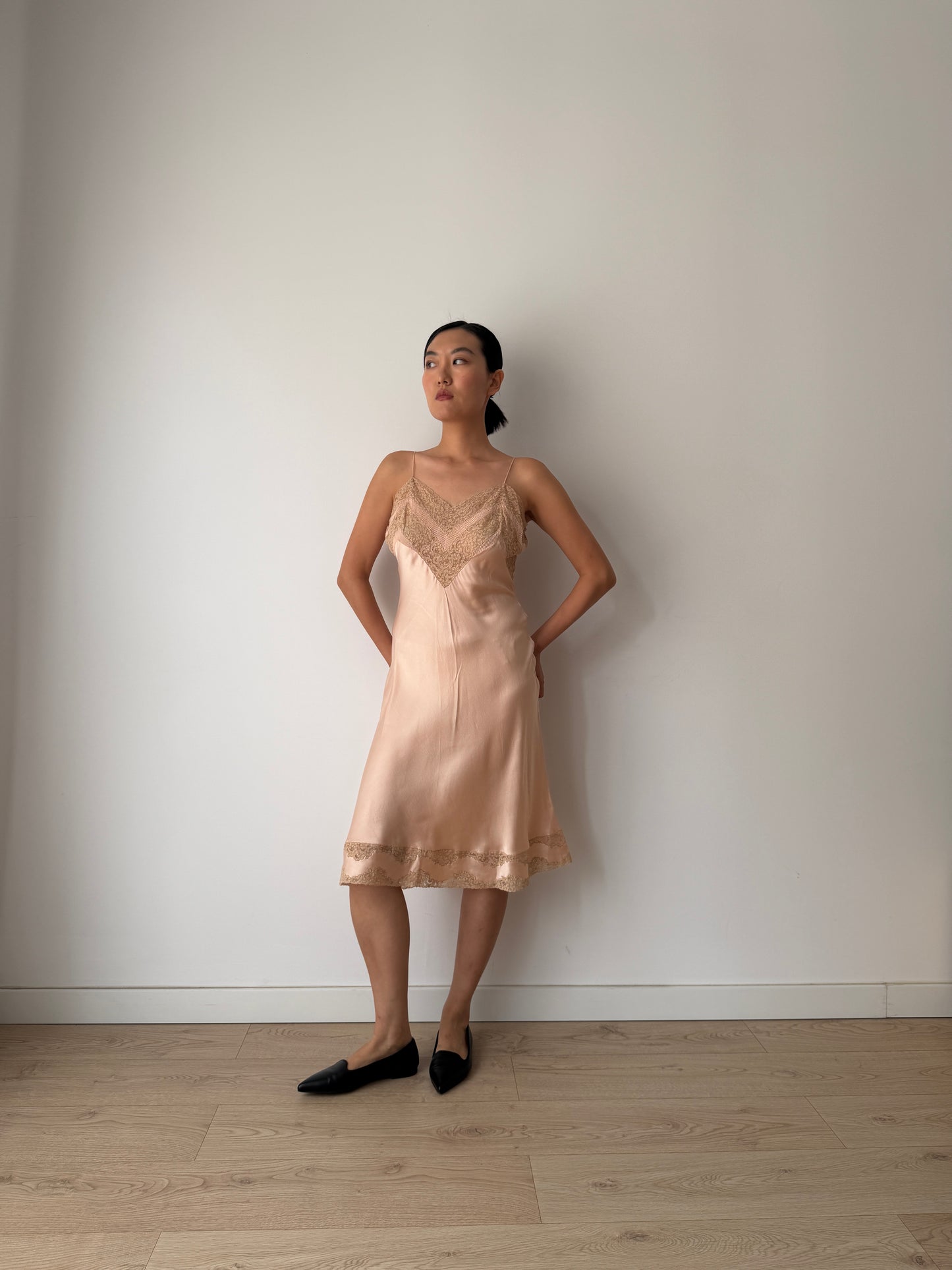 1930s Peach Pink Lace Pure Silk French Applique Lace Camisole, 30s Slip Dress