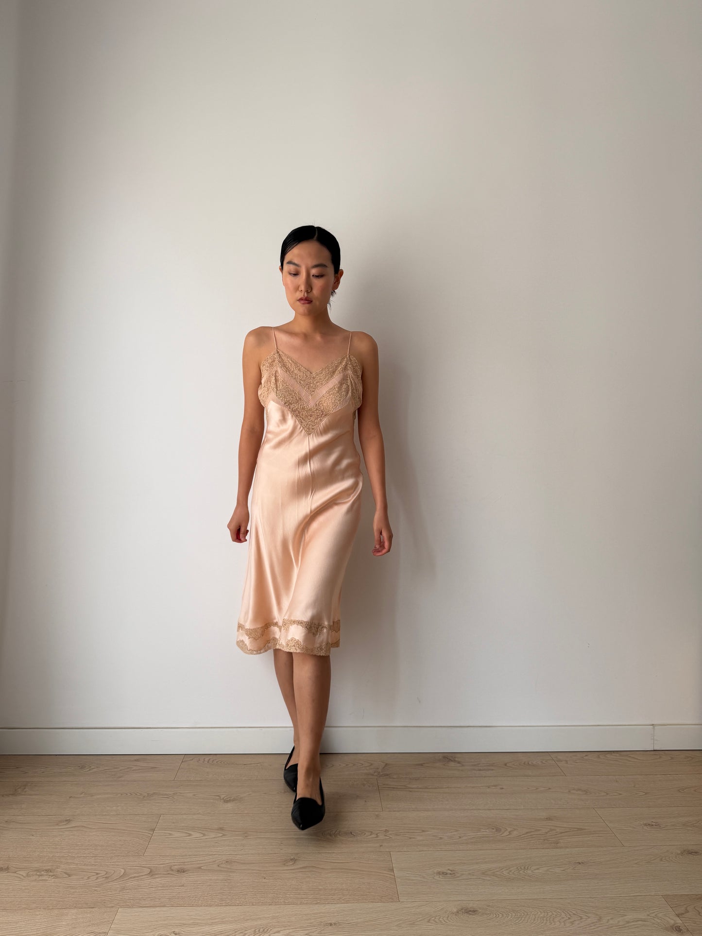 1930s Peach Pink Lace Pure Silk French Applique Lace Camisole, 30s Slip Dress