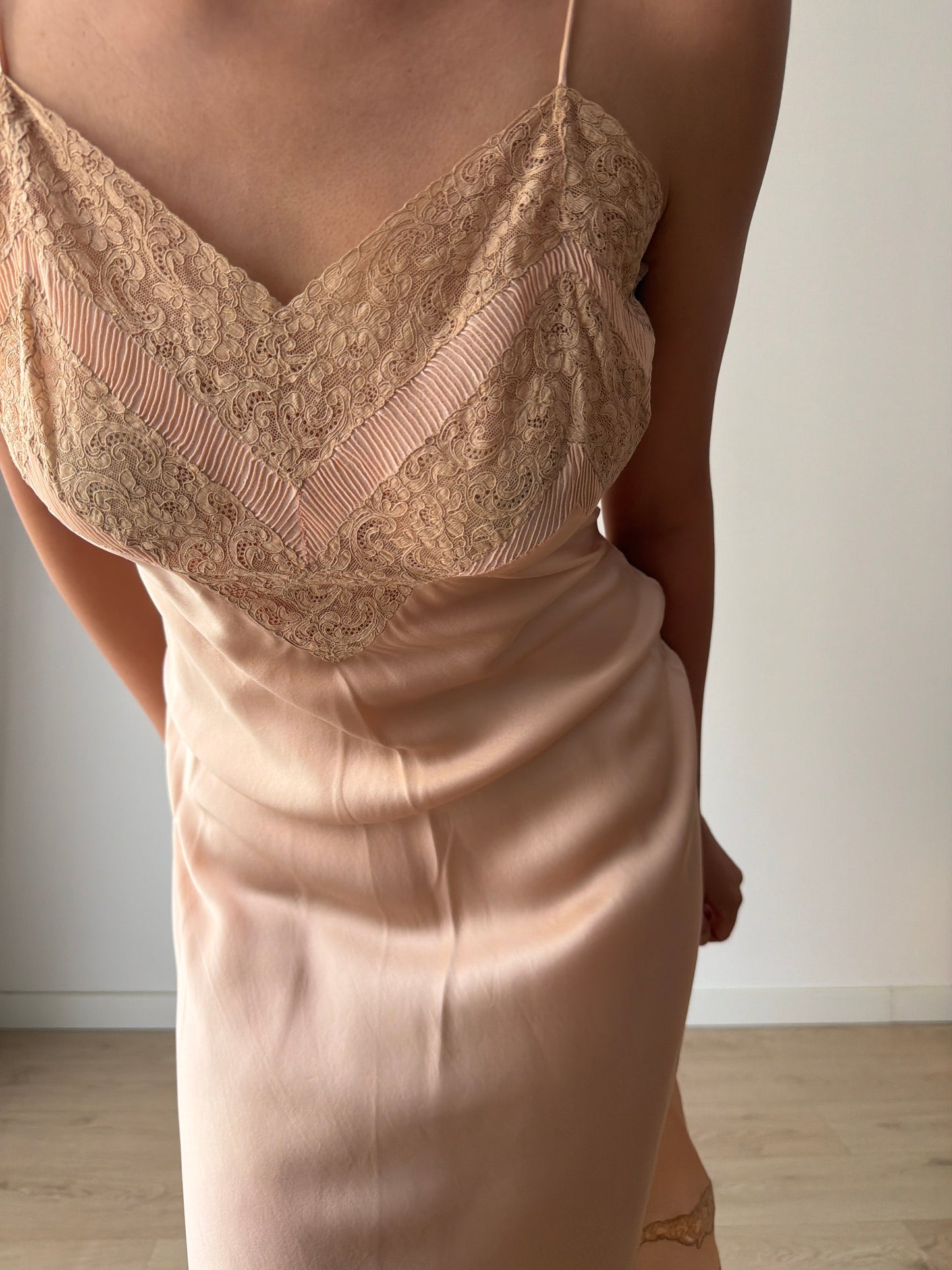 1930s Peach Pink Lace Pure Silk French Applique Lace Camisole, 30s Slip Dress