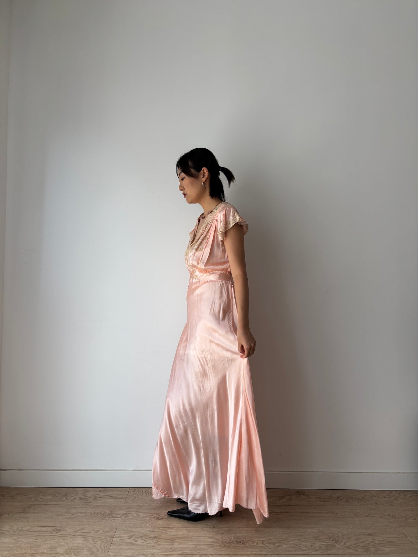 Rare 1930s 1940s Butterfly Sleeve Bias Cut Ruffle Lace Pastel Pink Silk Satin Dress