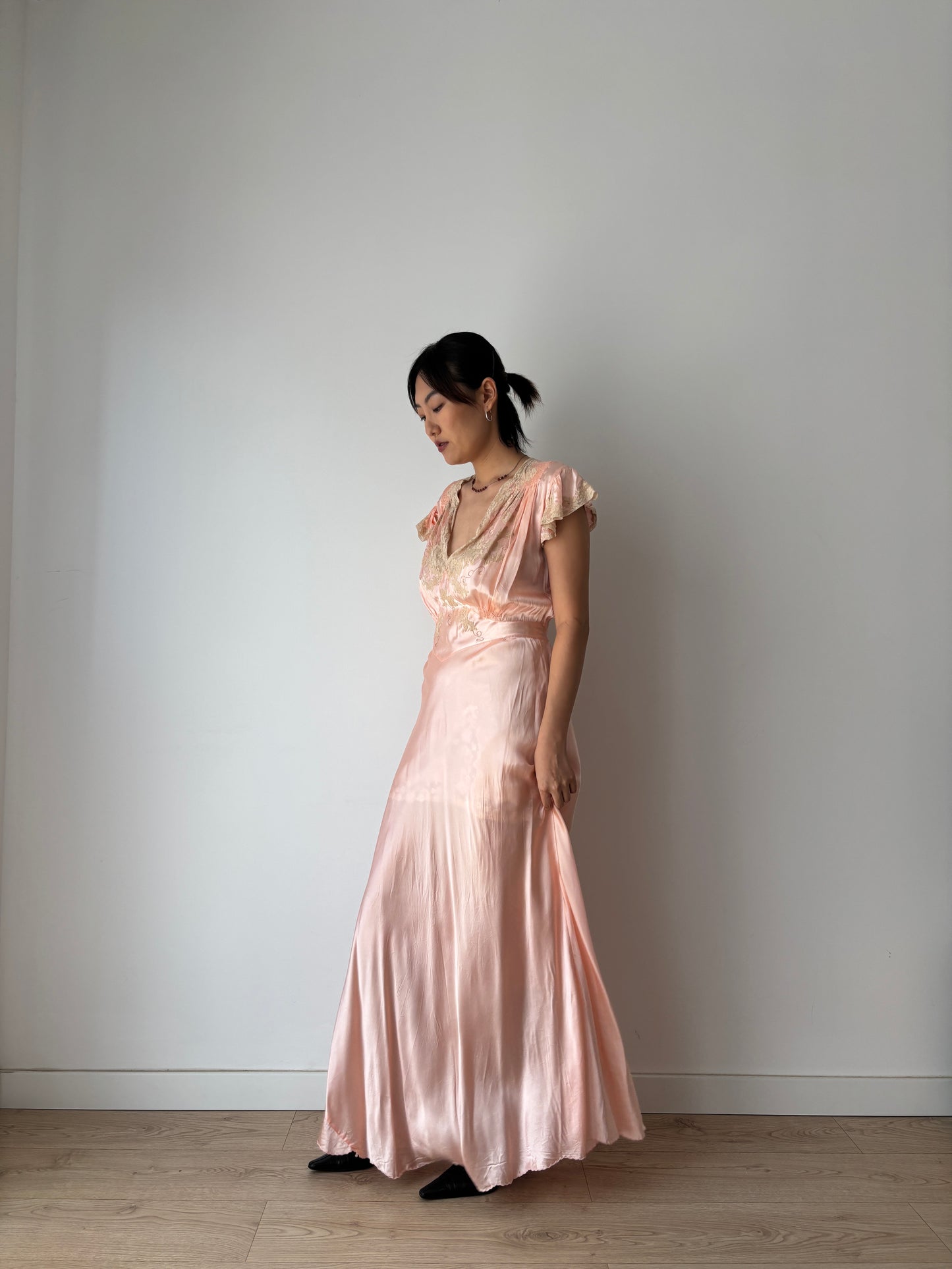 Rare 1930s 1940s Butterfly Sleeve Bias Cut Ruffle Lace Pastel Pink Silk Satin Dress