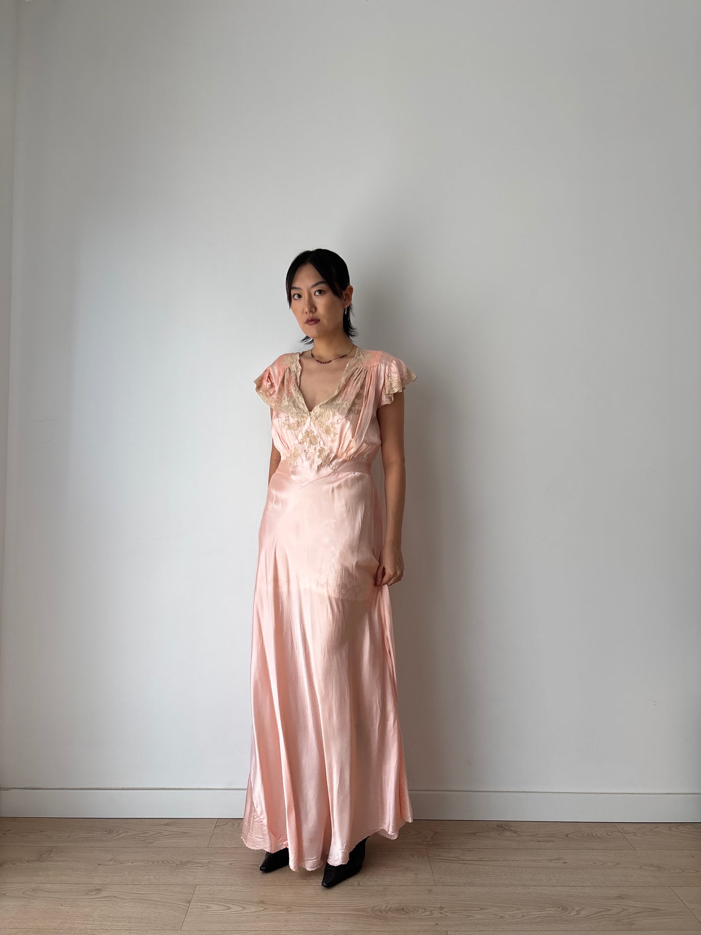 Rare 1930s 1940s Butterfly Sleeve Bias Cut Ruffle Lace Pastel Pink Silk Satin Dress