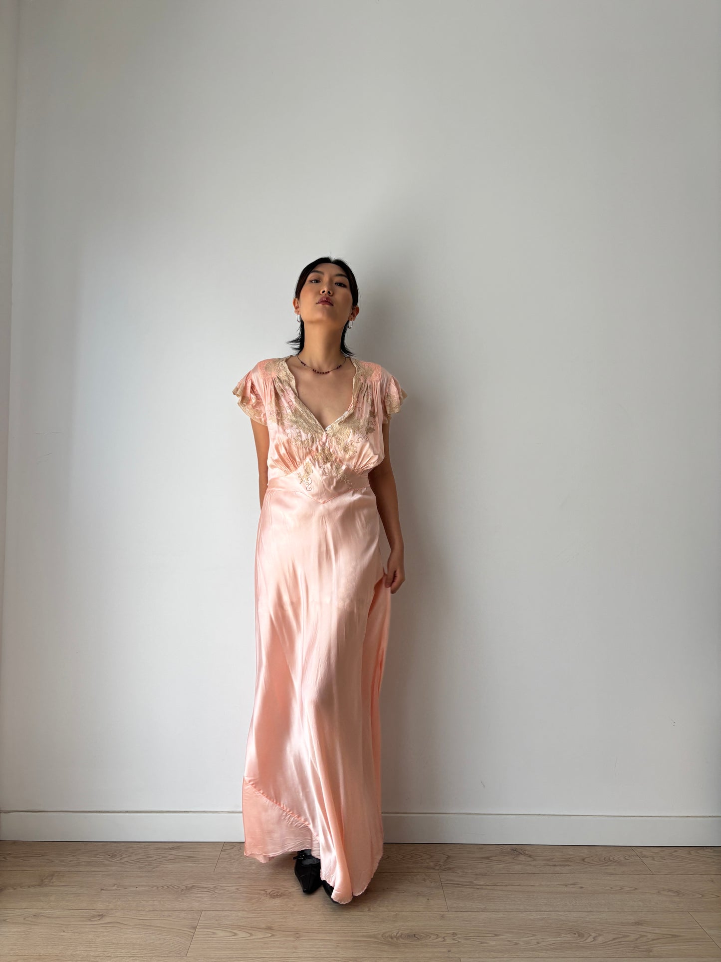 Rare 1930s 1940s Butterfly Sleeve Bias Cut Ruffle Lace Pastel Pink Silk Satin Dress