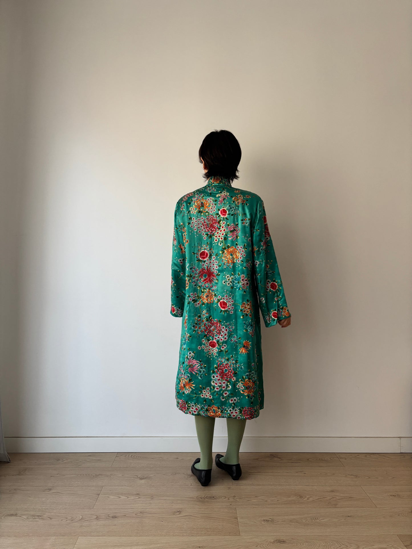 Vintage 1940s Green Cheongsam Jacket: Silk Rayon Floral Embroidered Pajama Coat