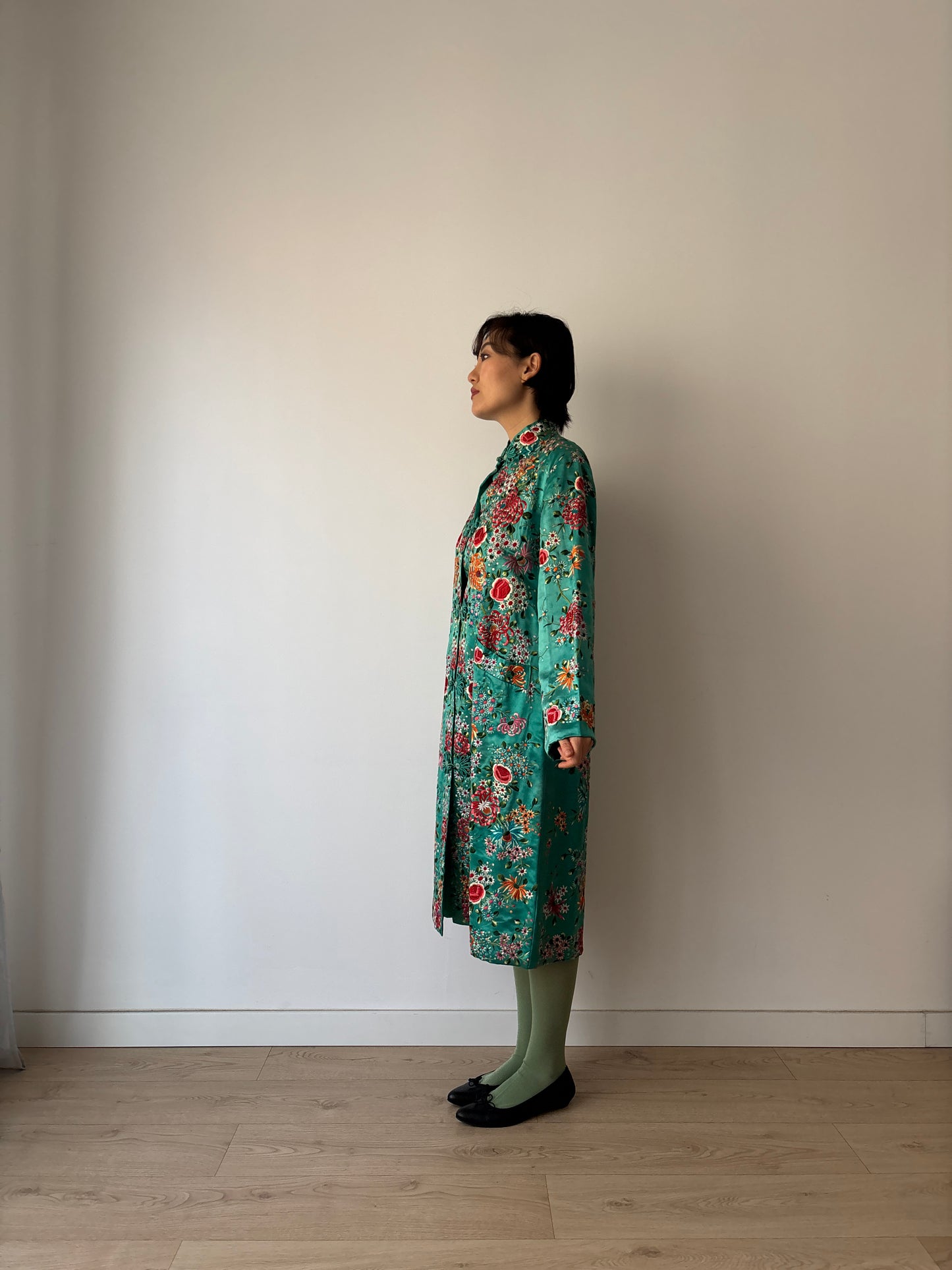 Vintage 1940s Green Cheongsam Jacket: Silk Rayon Floral Embroidered Pajama Coat
