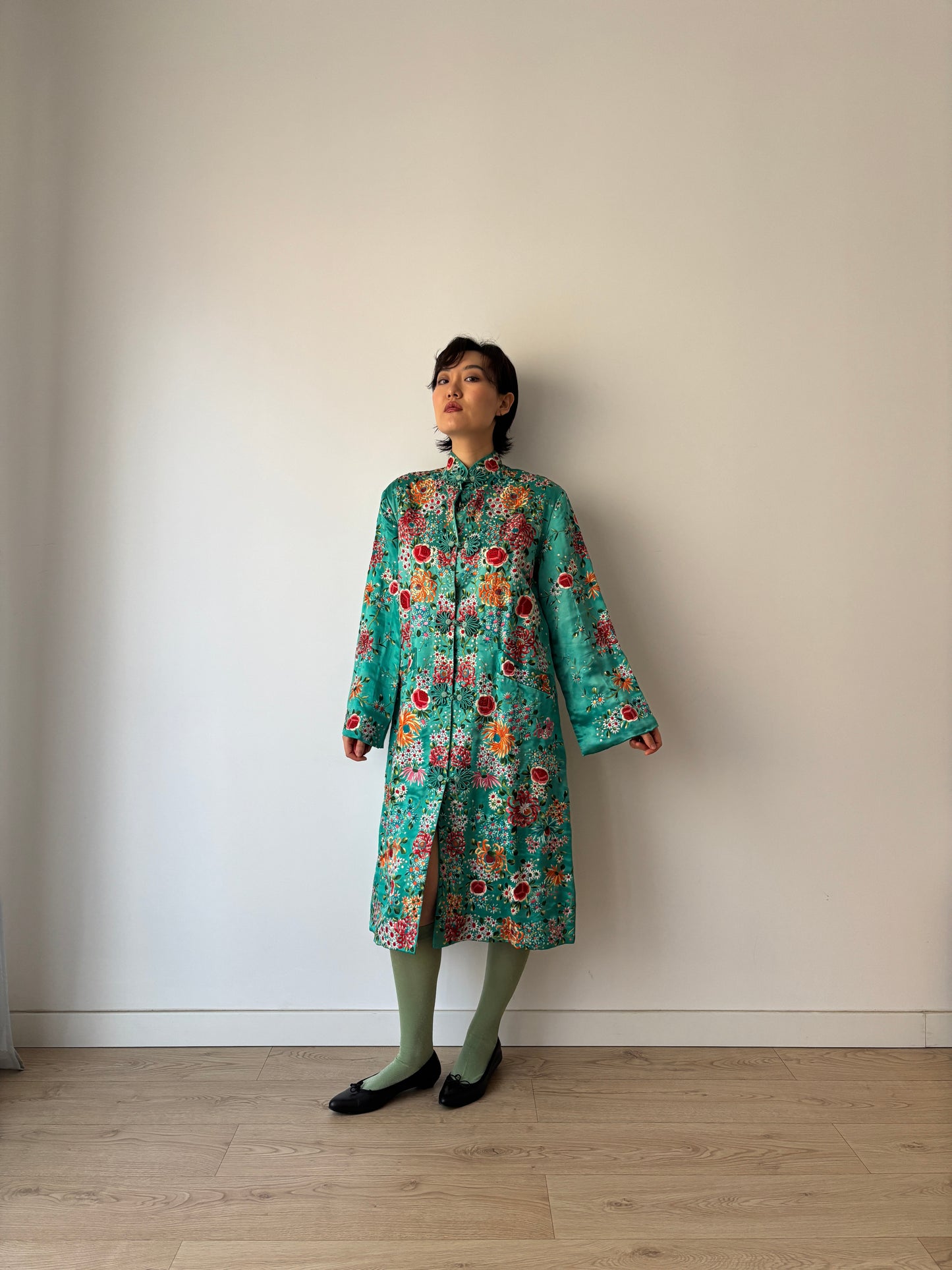 Vintage 1940s Green Cheongsam Jacket: Silk Rayon Floral Embroidered Pajama Coat