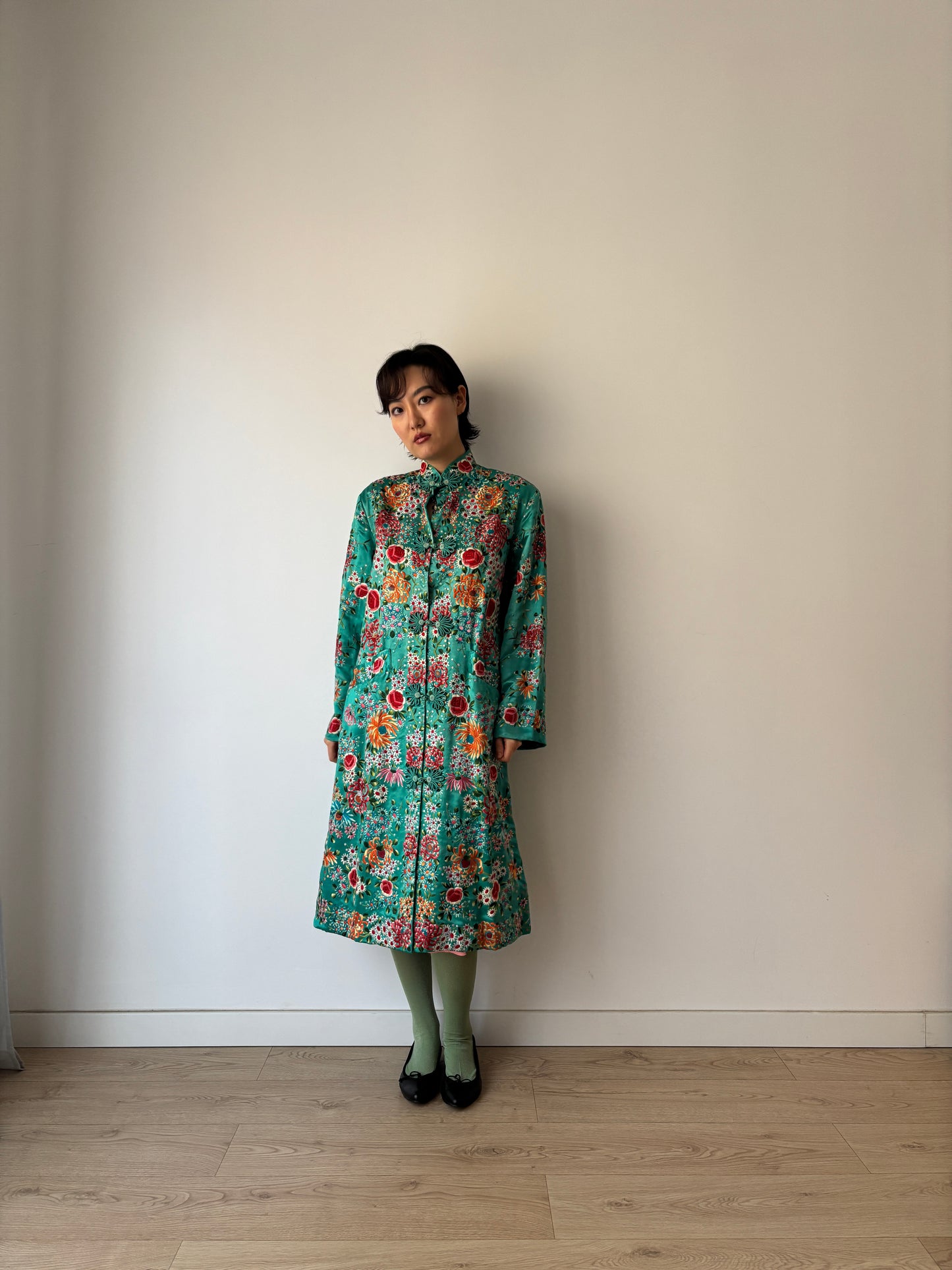 Vintage 1940s Green Cheongsam Jacket: Silk Rayon Floral Embroidered Pajama Coat