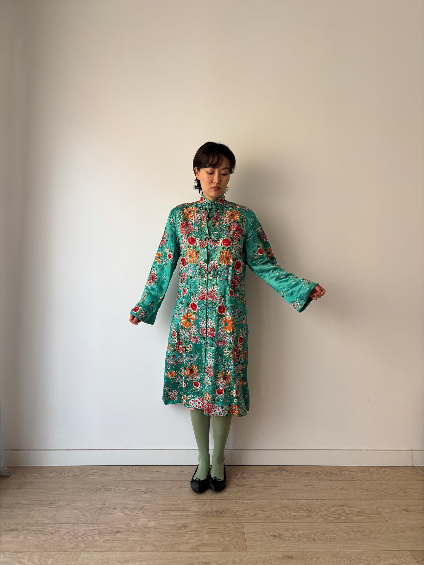 Vintage 1940s Green Cheongsam Jacket: Silk Rayon Floral Embroidered Pajama Coat