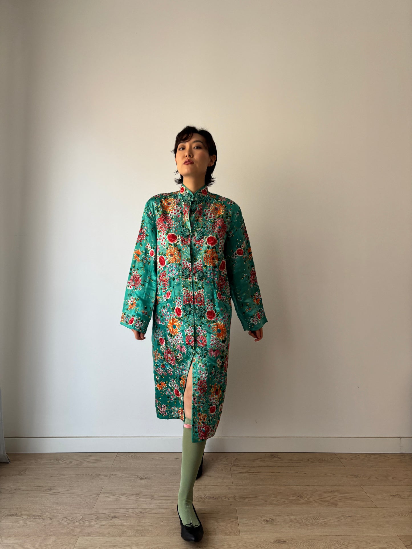 Vintage 1940s Green Cheongsam Jacket: Silk Rayon Floral Embroidered Pajama Coat