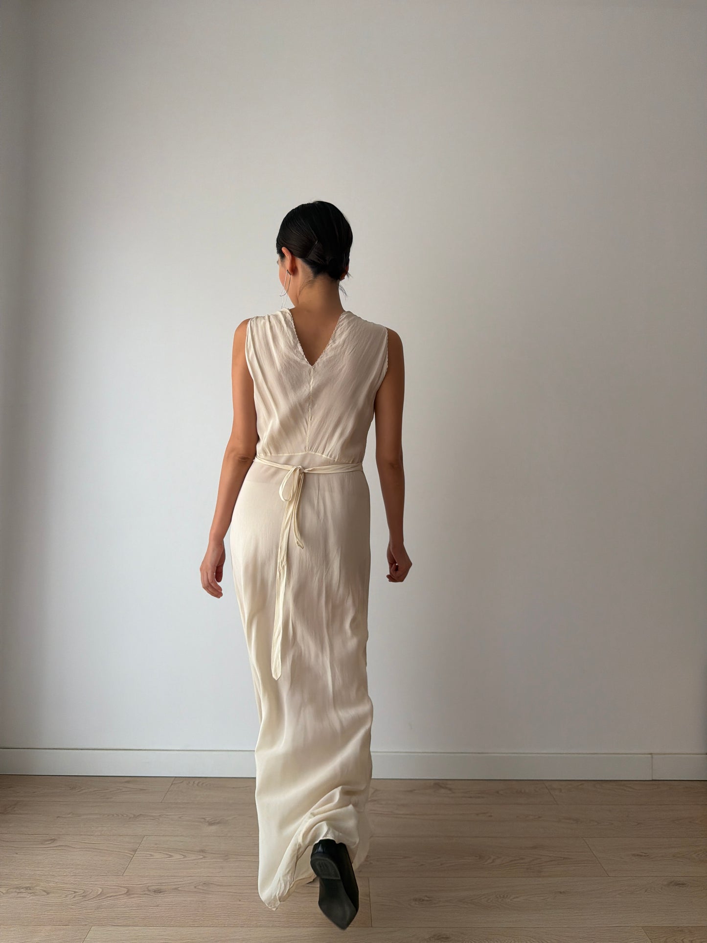 1930s Antique Pure Silk Bridal Bias Cut Gown With Pintuck Embroidery And Raised Floral Motifs