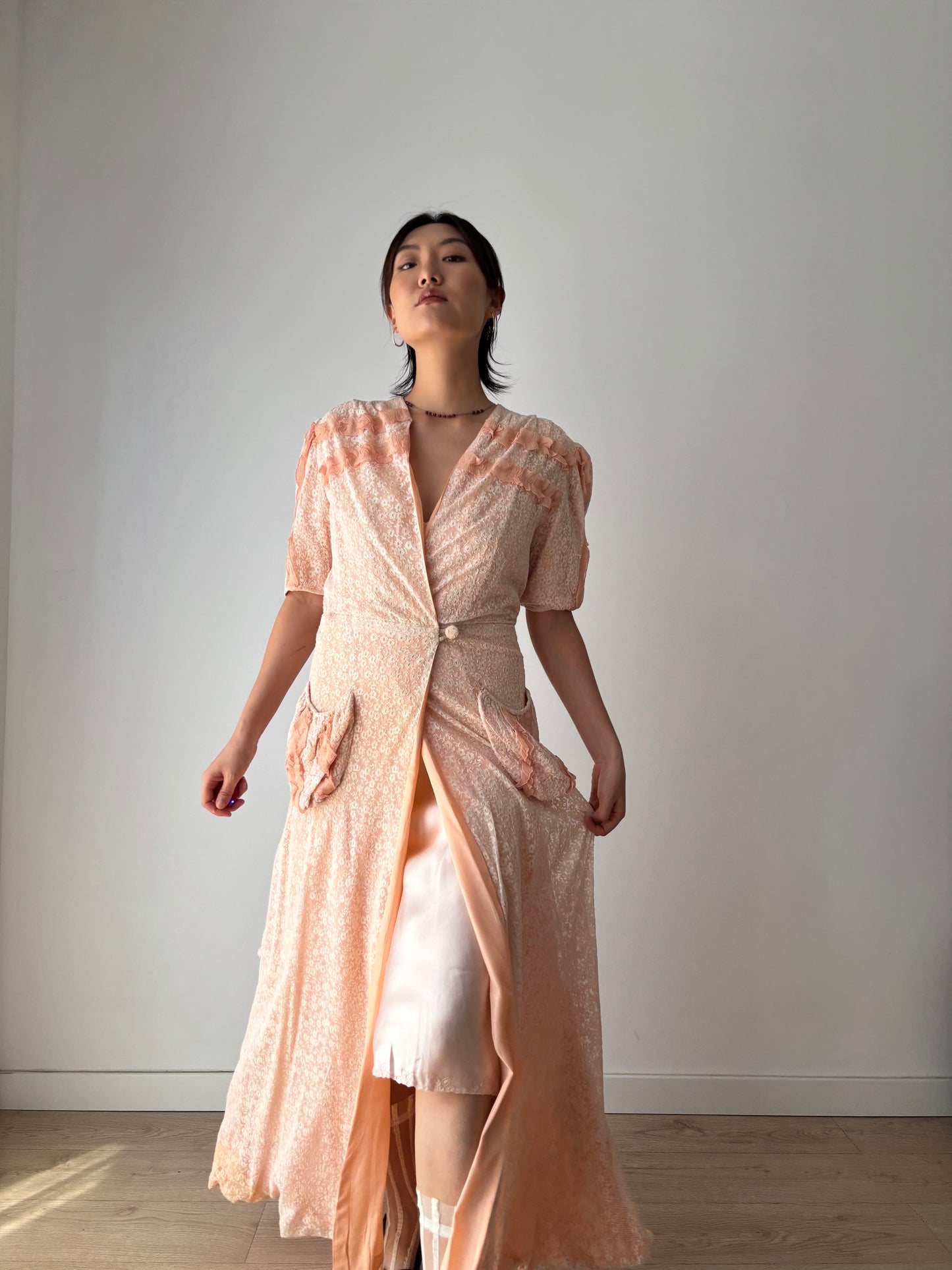 1930s 1940s Antique Vintage Pale Pink Silk Heavy Lace Nightgown Lingerie Robe