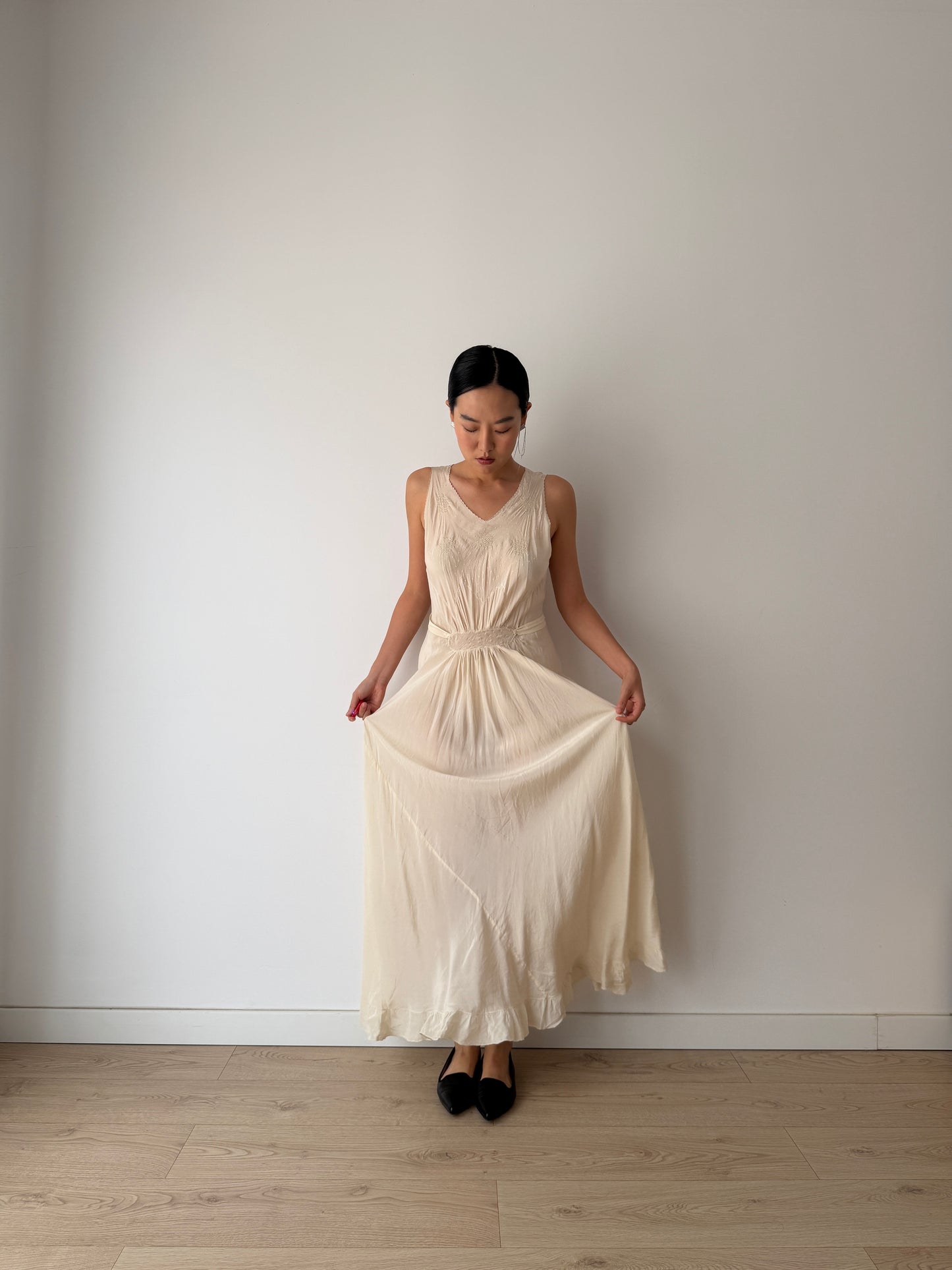 1930s Antique Pure Silk Bridal Bias Cut Gown With Pintuck Embroidery And Raised Floral Motifs