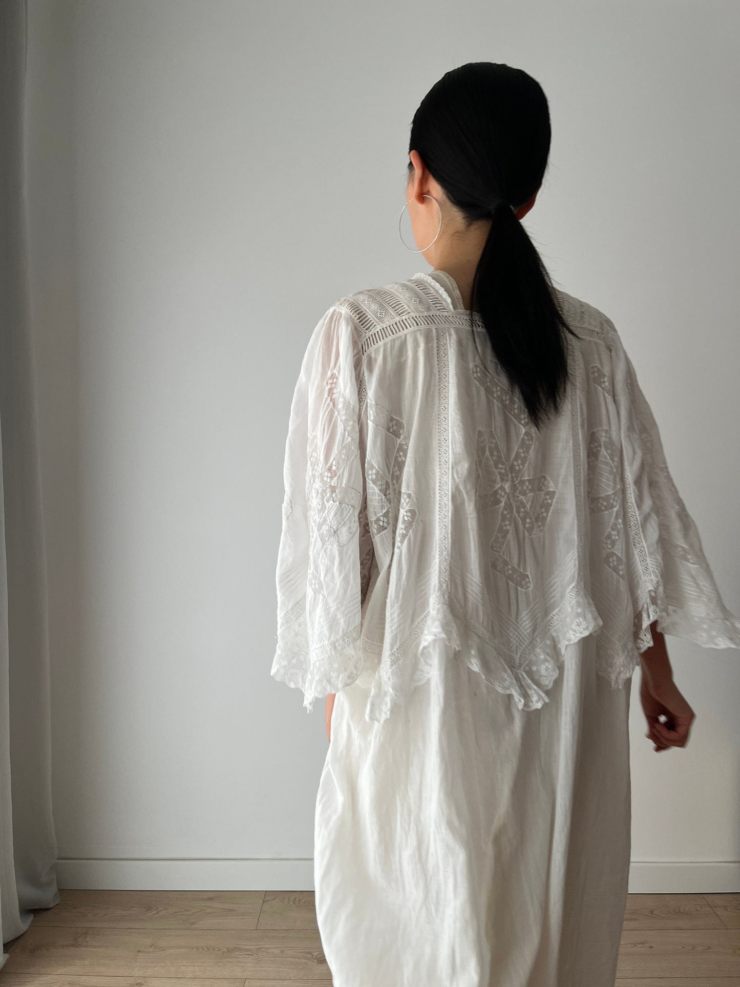 Antique 1800s Lace Renaissance Victorian Nightgown, Vintage French Parisian Maid Lace Floral Nightdress