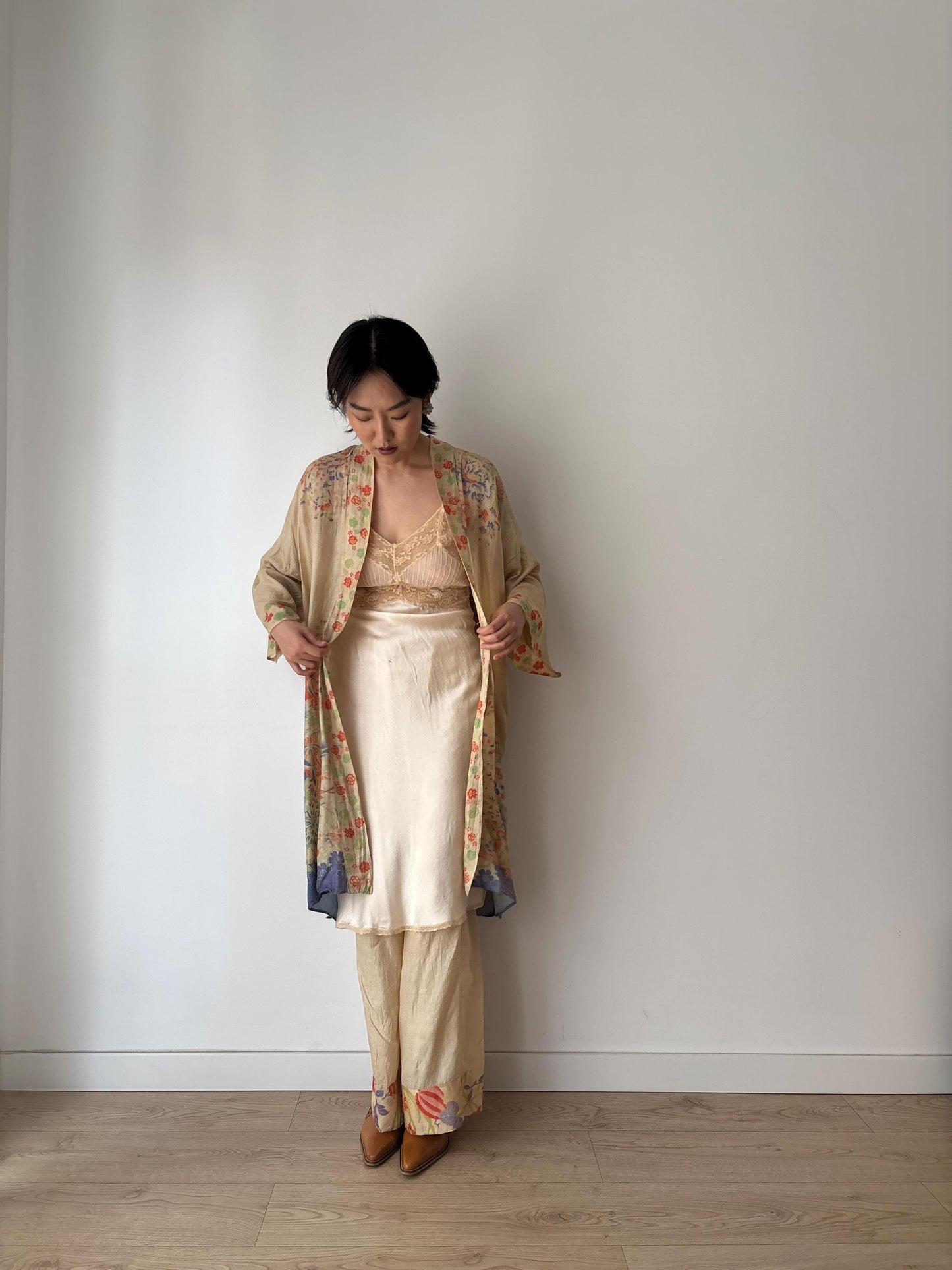 1920s 1930s Silk Pyjama Set Collectable Kimono Robe Kimono Jacket Pants Hand Painted Silk Wedding Vacation Jazz Age/Art Deco Flapper Robe