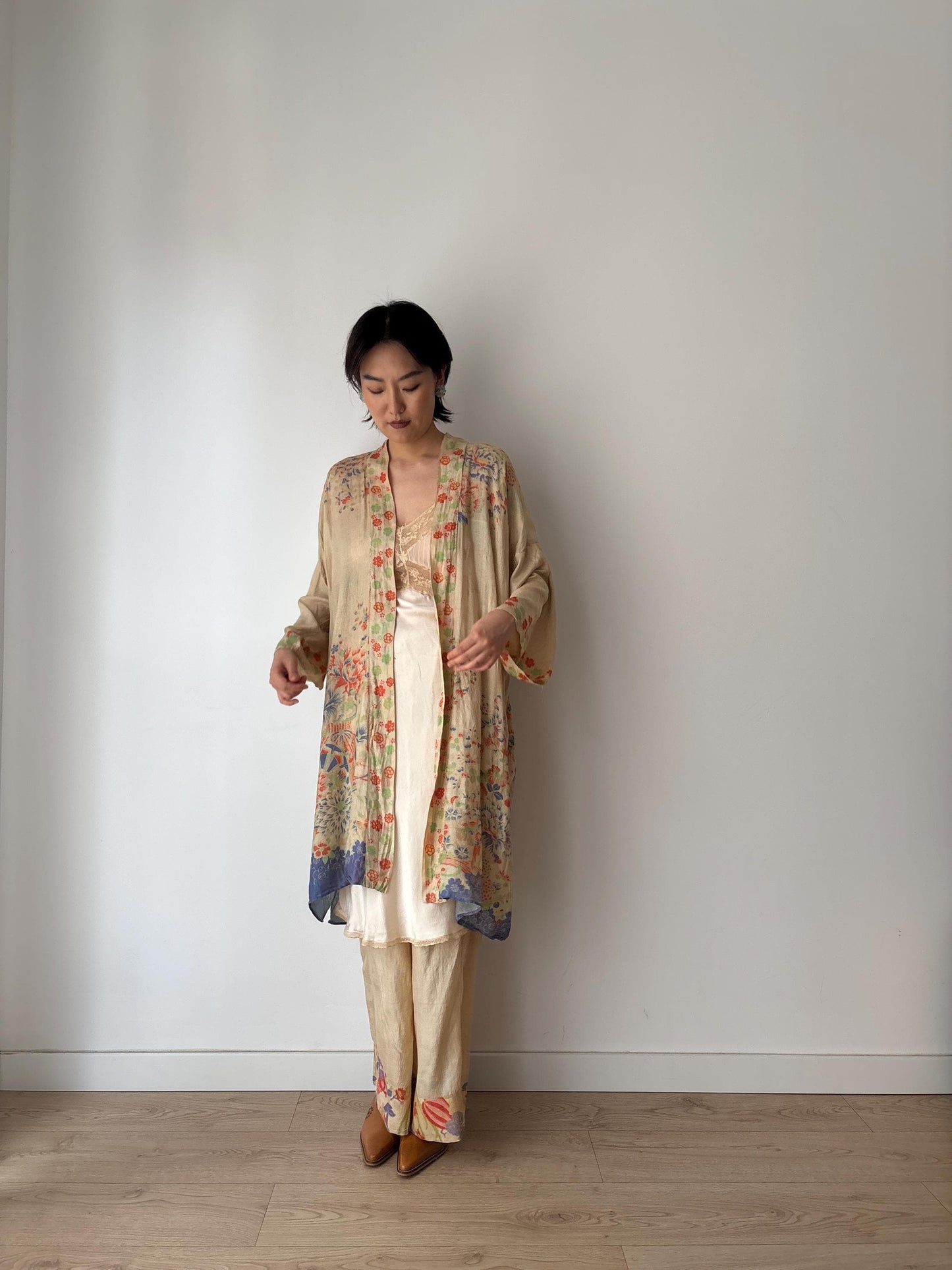 1920s 1930s Silk Pyjama Set Collectable Kimono Robe Kimono Jacket Pants Hand Painted Silk Wedding Vacation Jazz Age/Art Deco Flapper Robe
