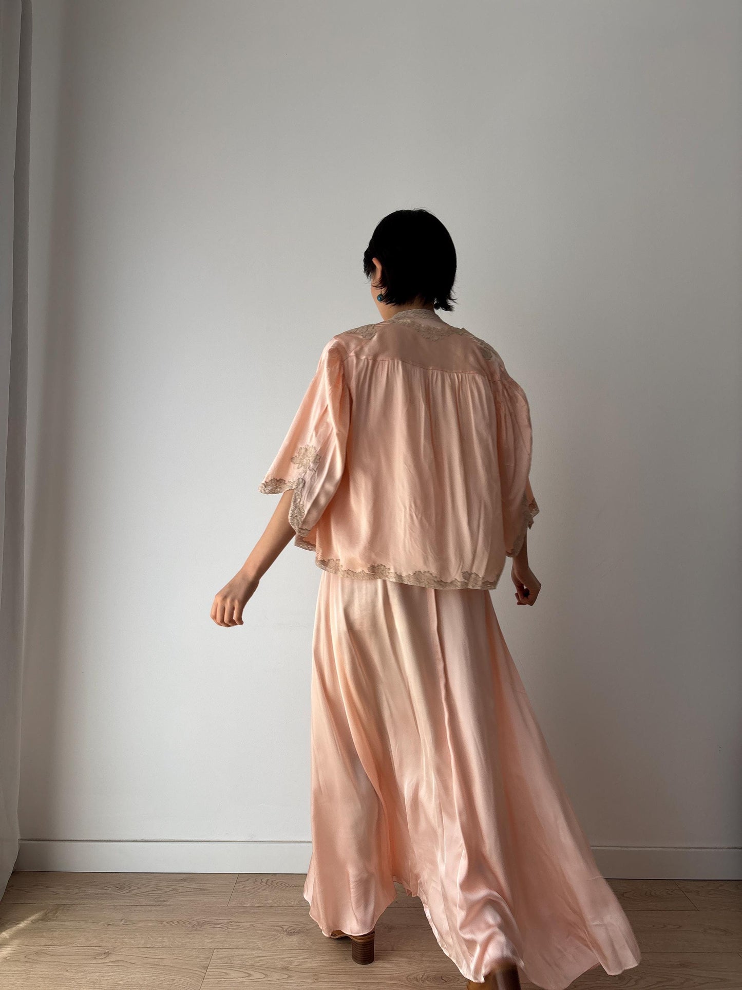 1940s 50s Pale Pink Pure Silk Nightgown 2 Piece Set / Bed Jacket Slip Dress Lingerie Set