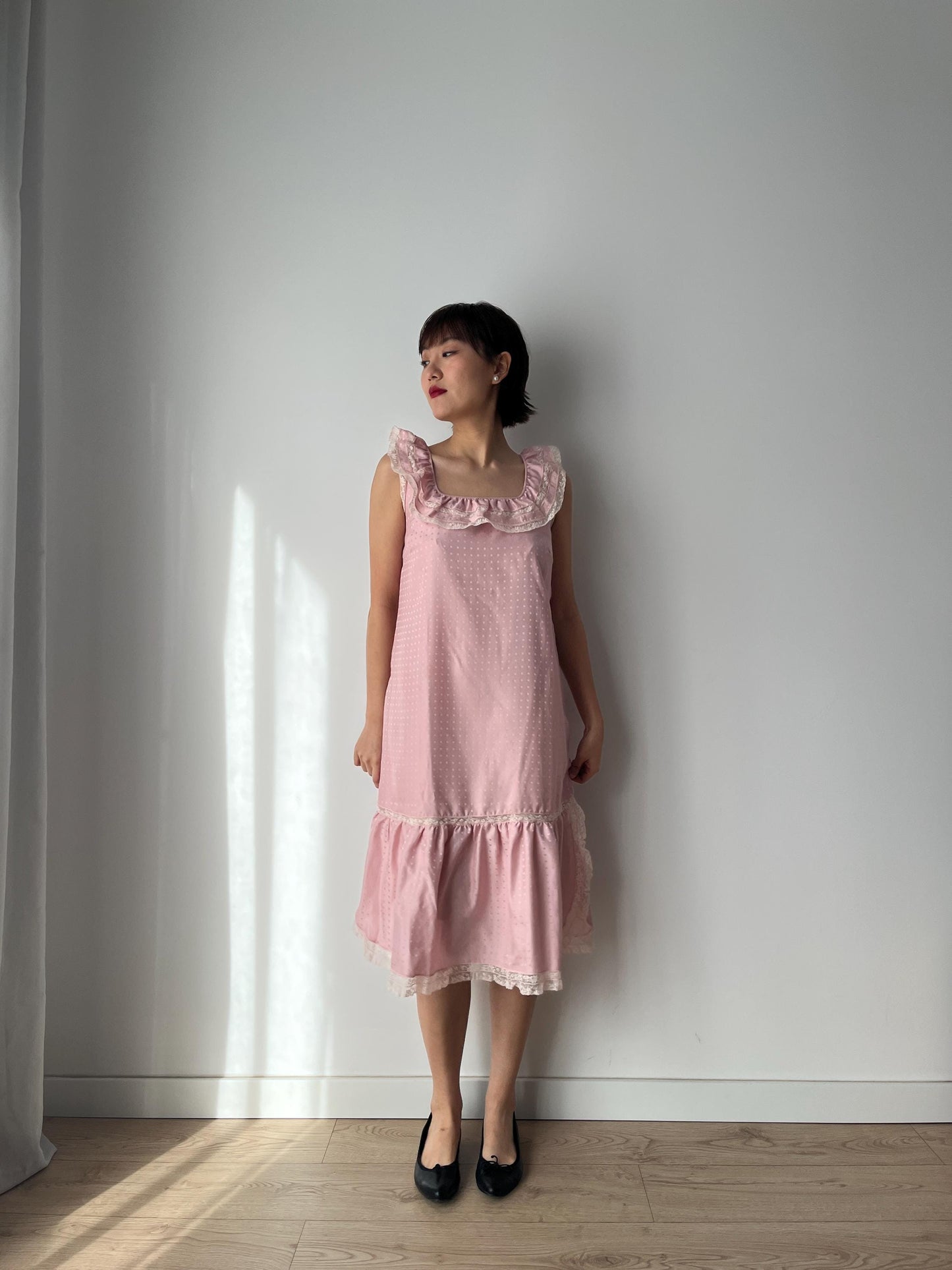 1980s Pink Pure Silk Lace Ruffled Nightgown Lingerie Dress , Lace Floral French Parisian Peignoir